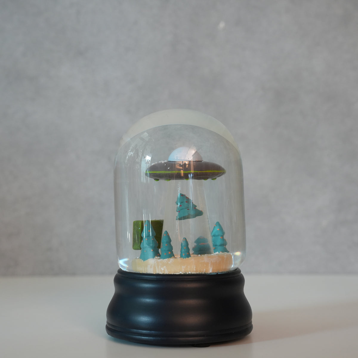 WATER GLOBE TO OUTER SPACE