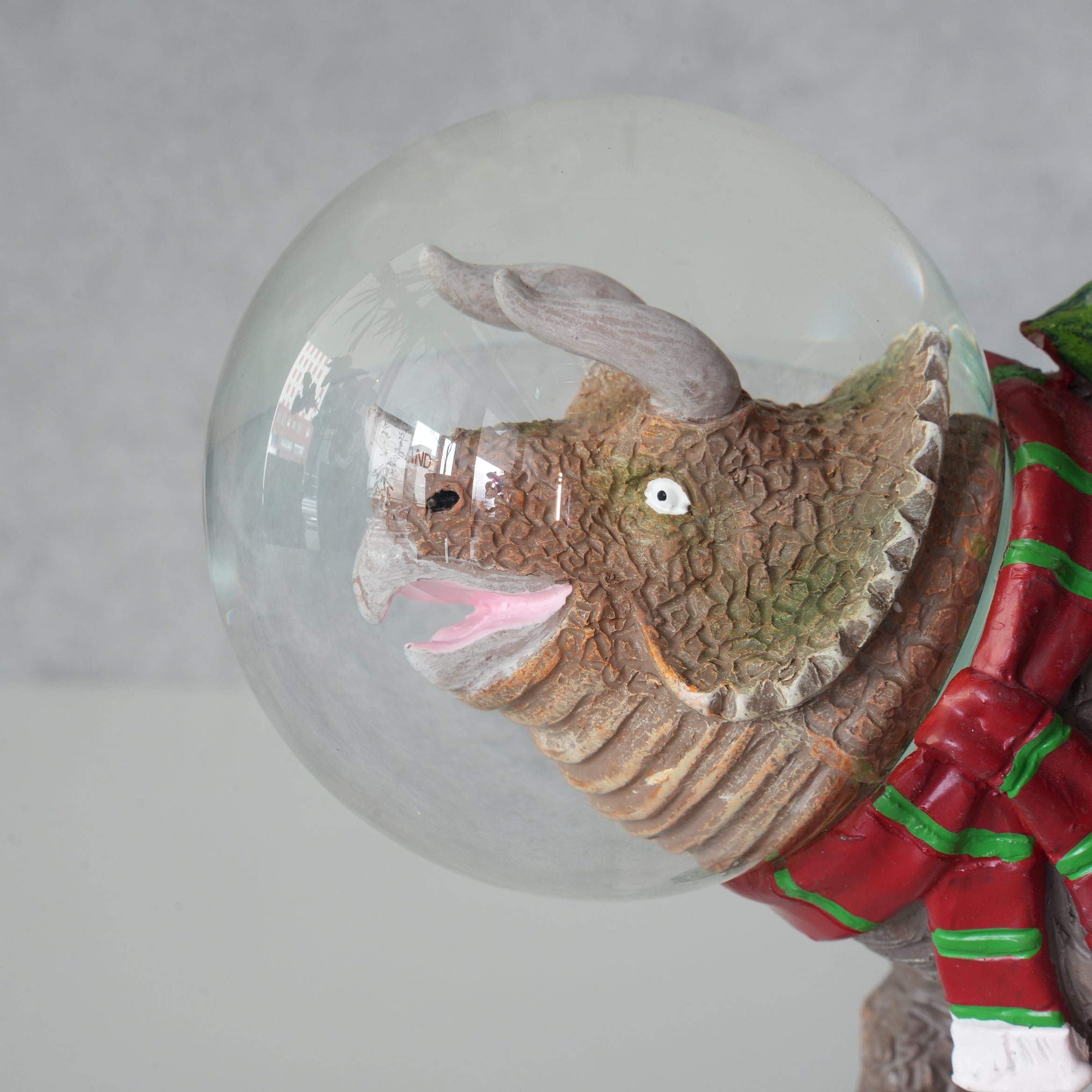 DINO GLOBE