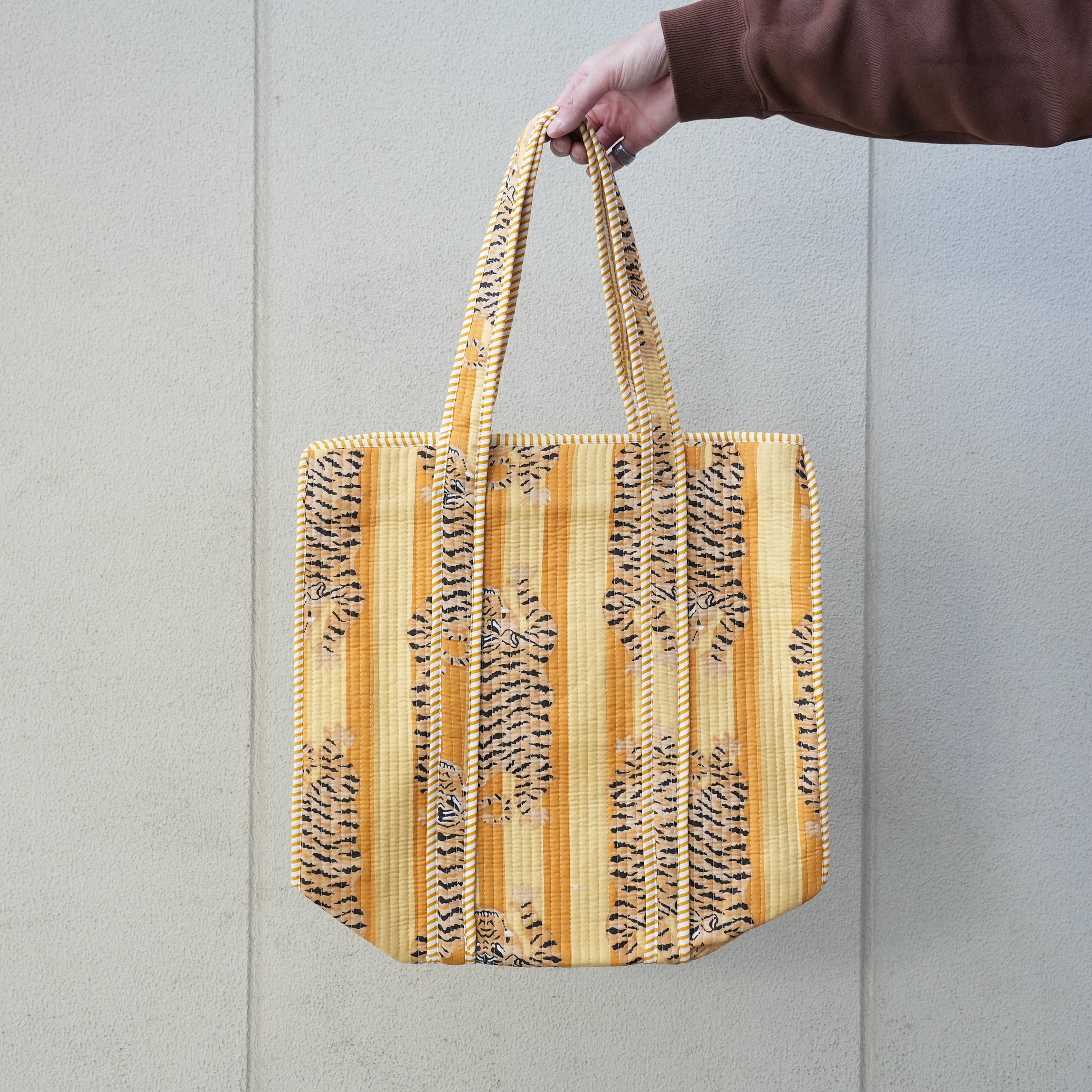TIGER QUILT BAG