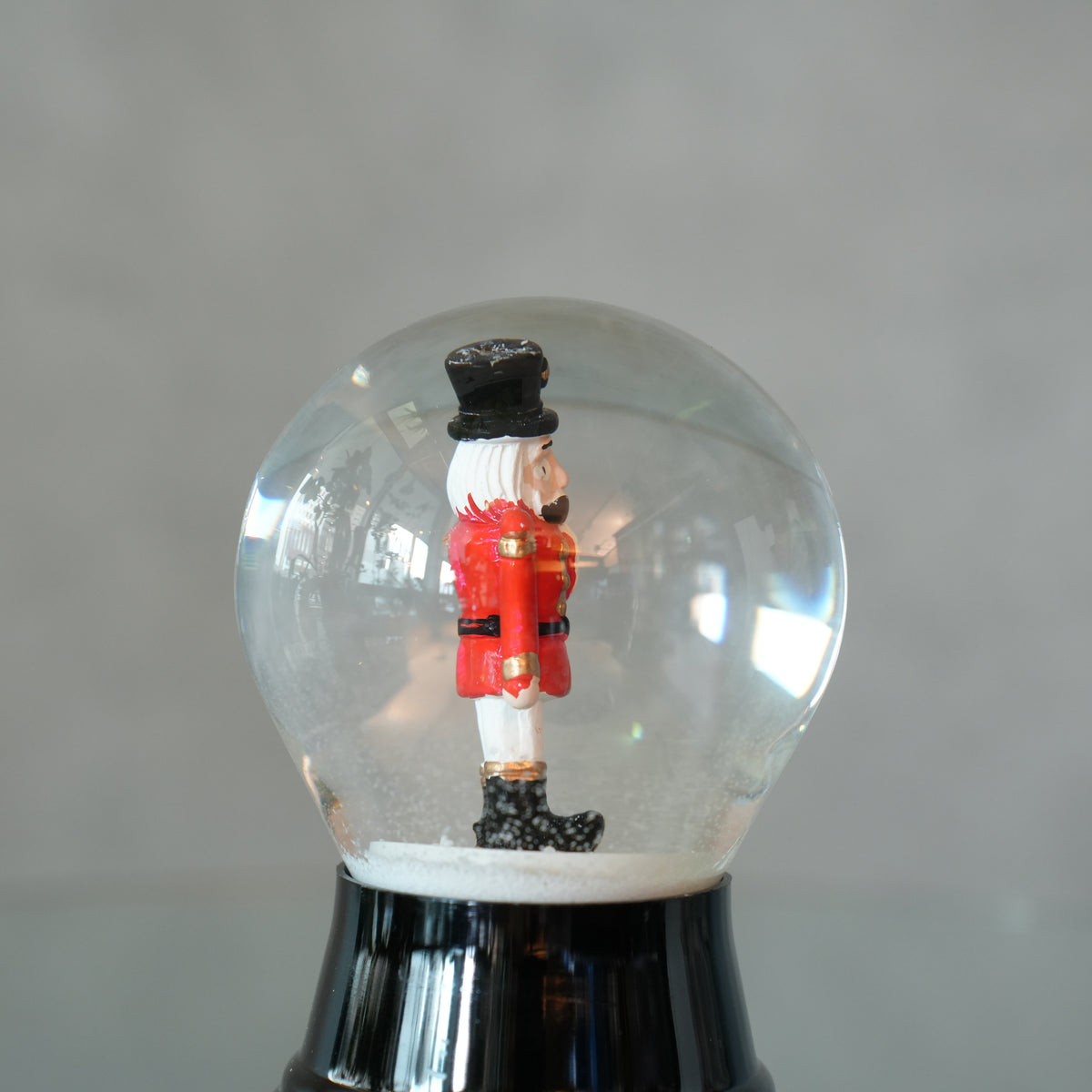 PERZY スノーグローブ 80mm Nutcracker