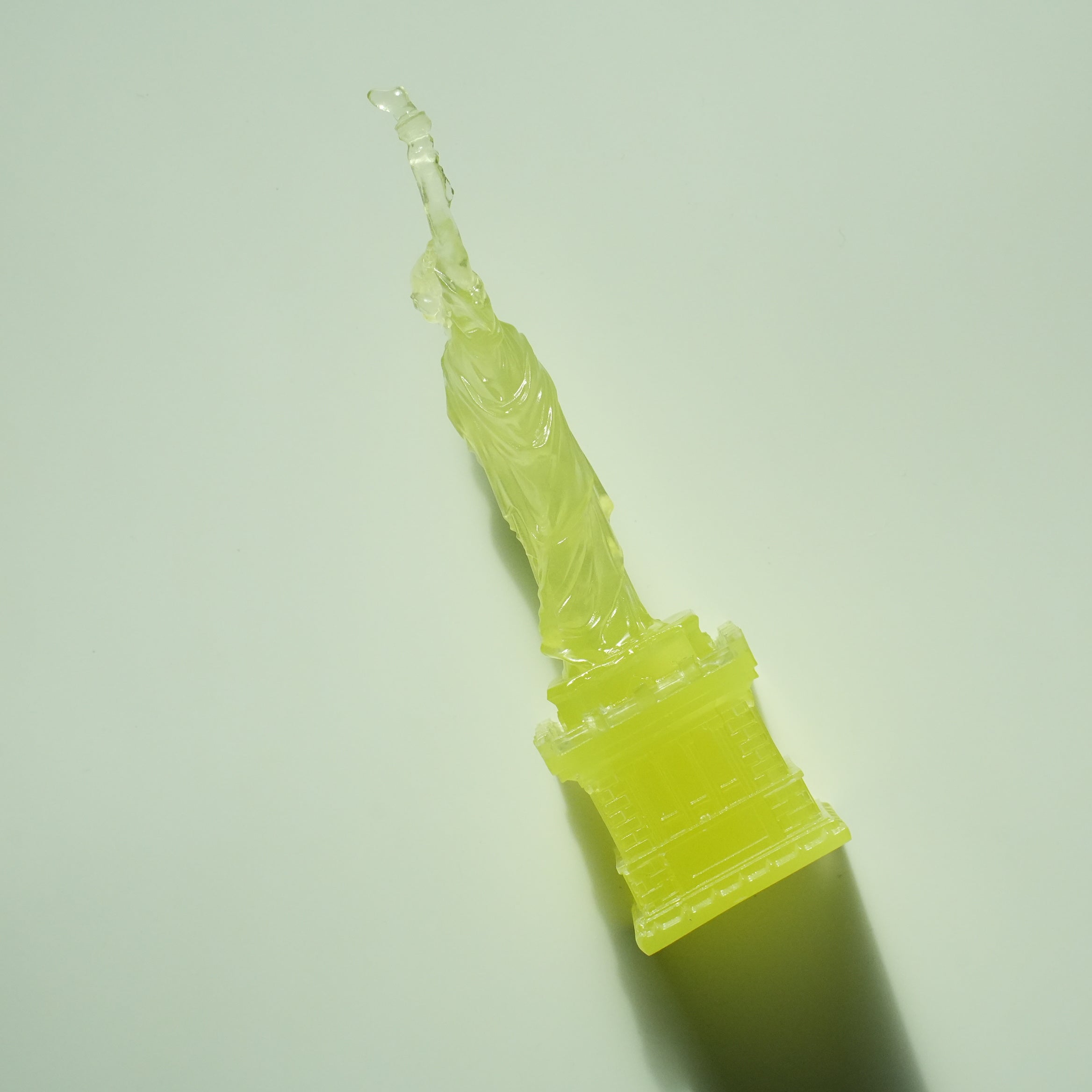 STATUE OF LIBERTY / GLOW IN THE DARK