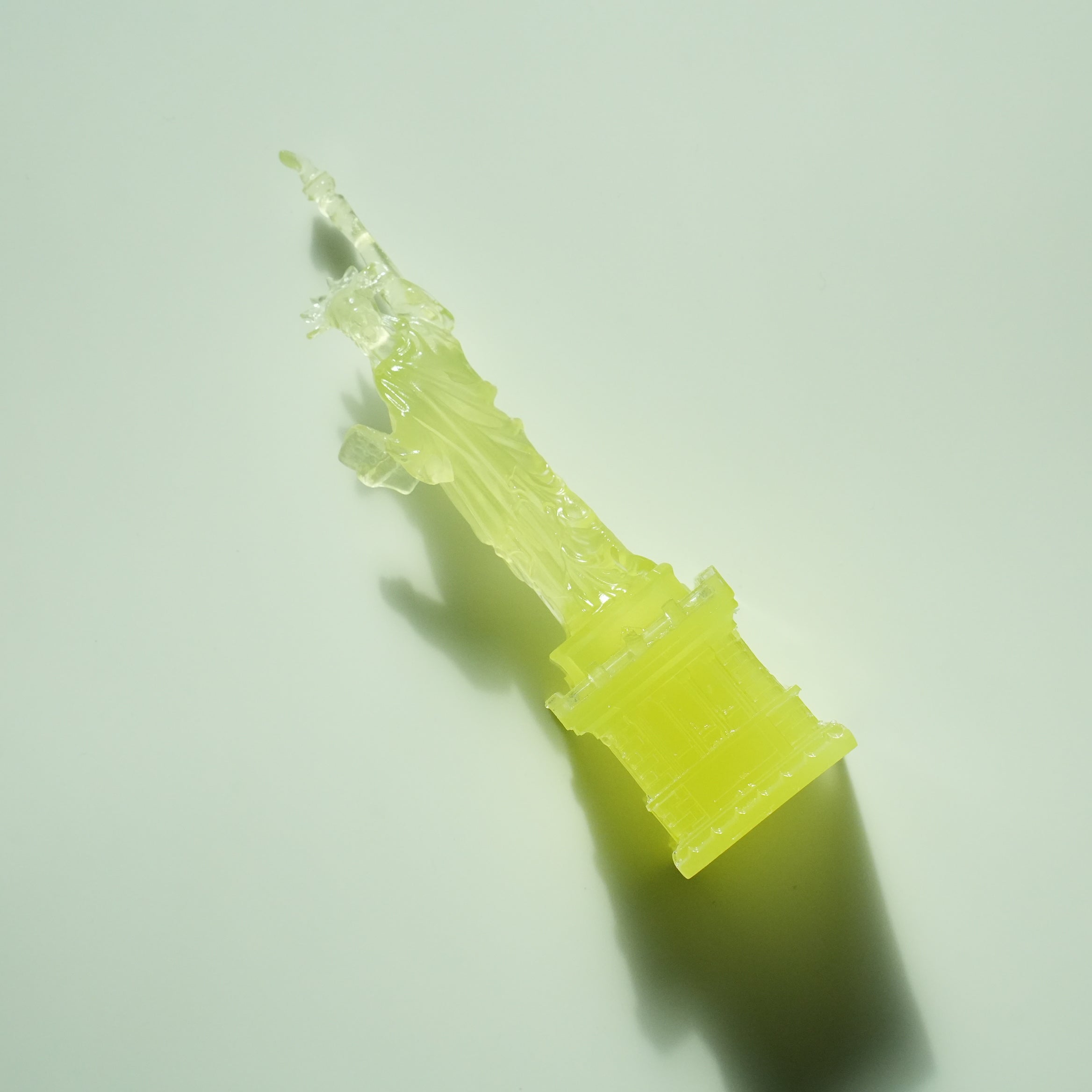 STATUE OF LIBERTY / GLOW IN THE DARK