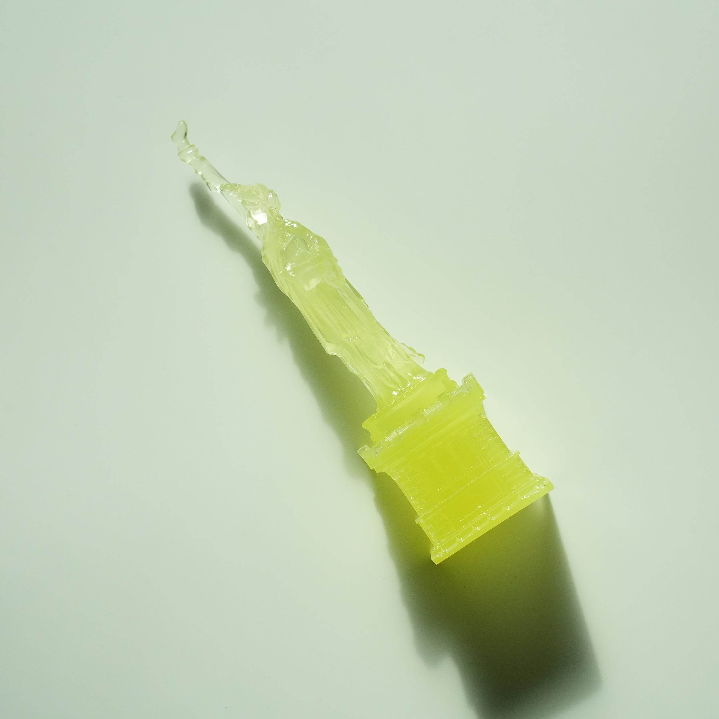 STATUE OF LIBERTY / GLOW IN THE DARK