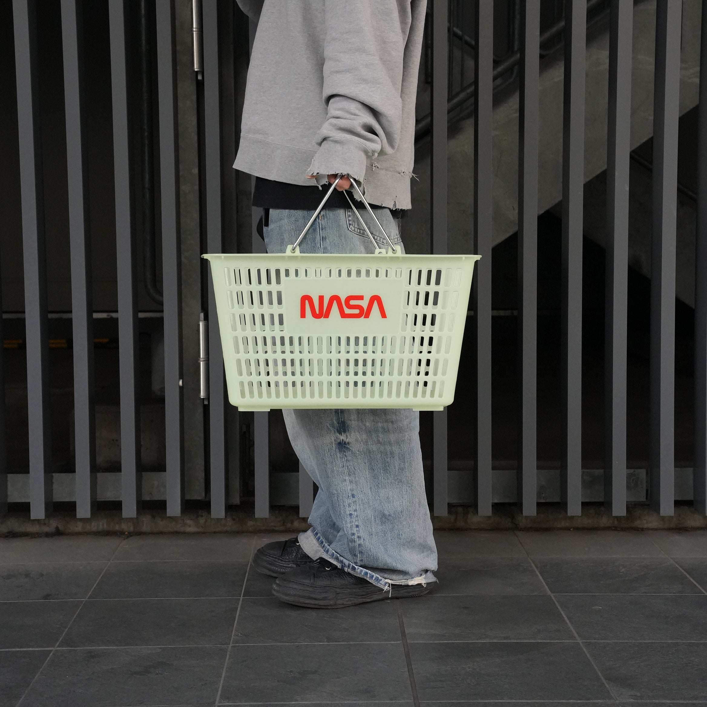 SHOPPING BASKET / NASA