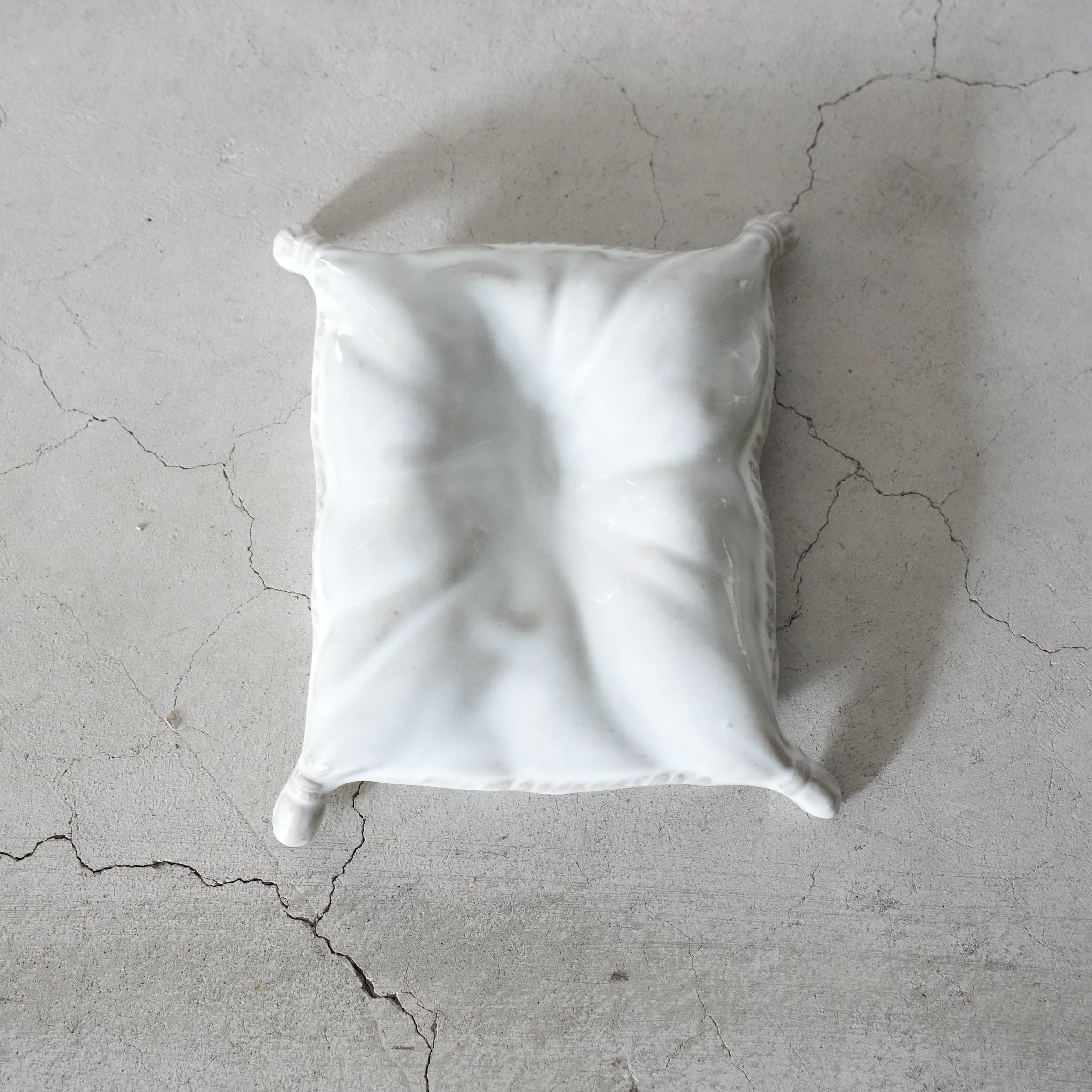 Pillow Utensil Resting TB-036