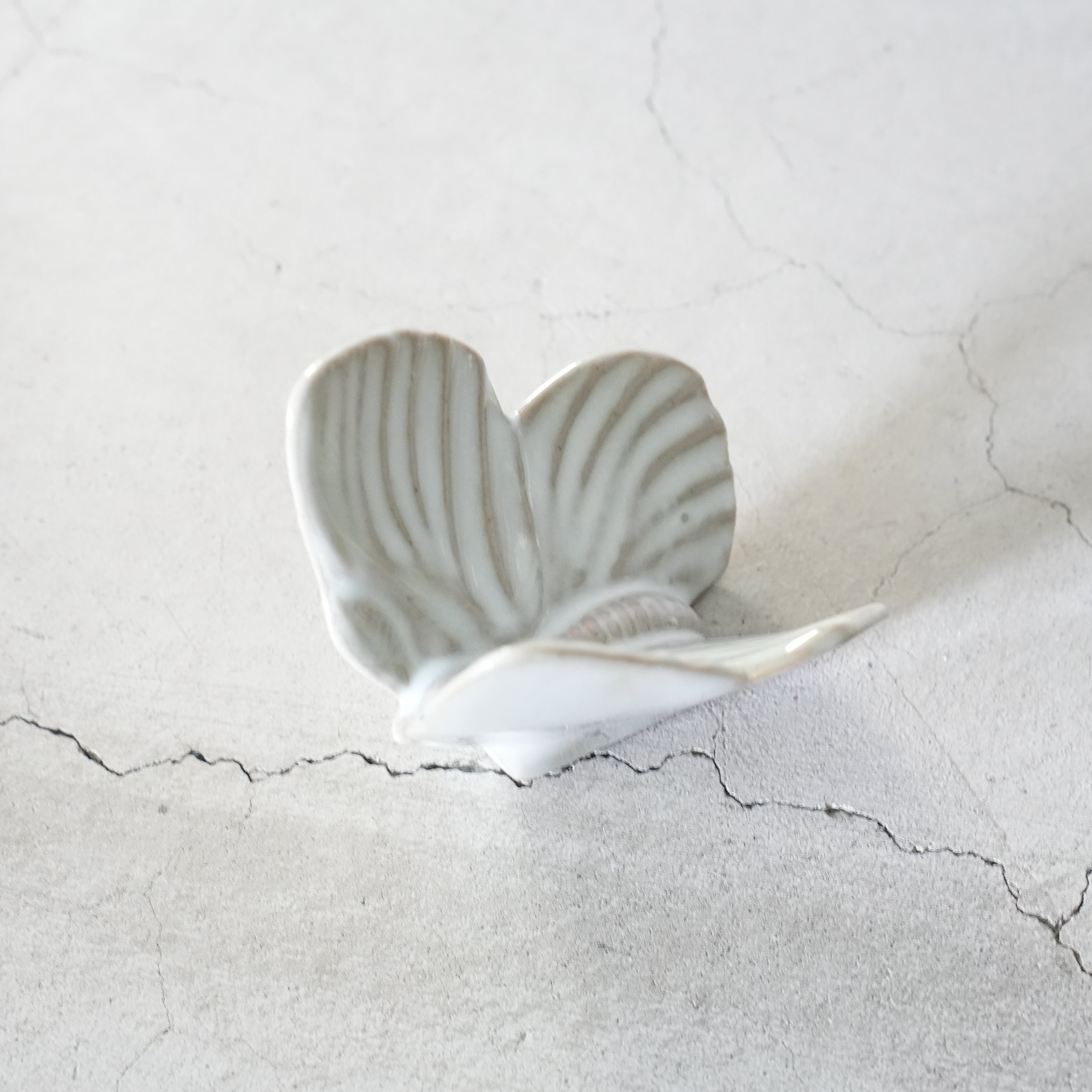 Butterfly Ⅱ White BF-002-05