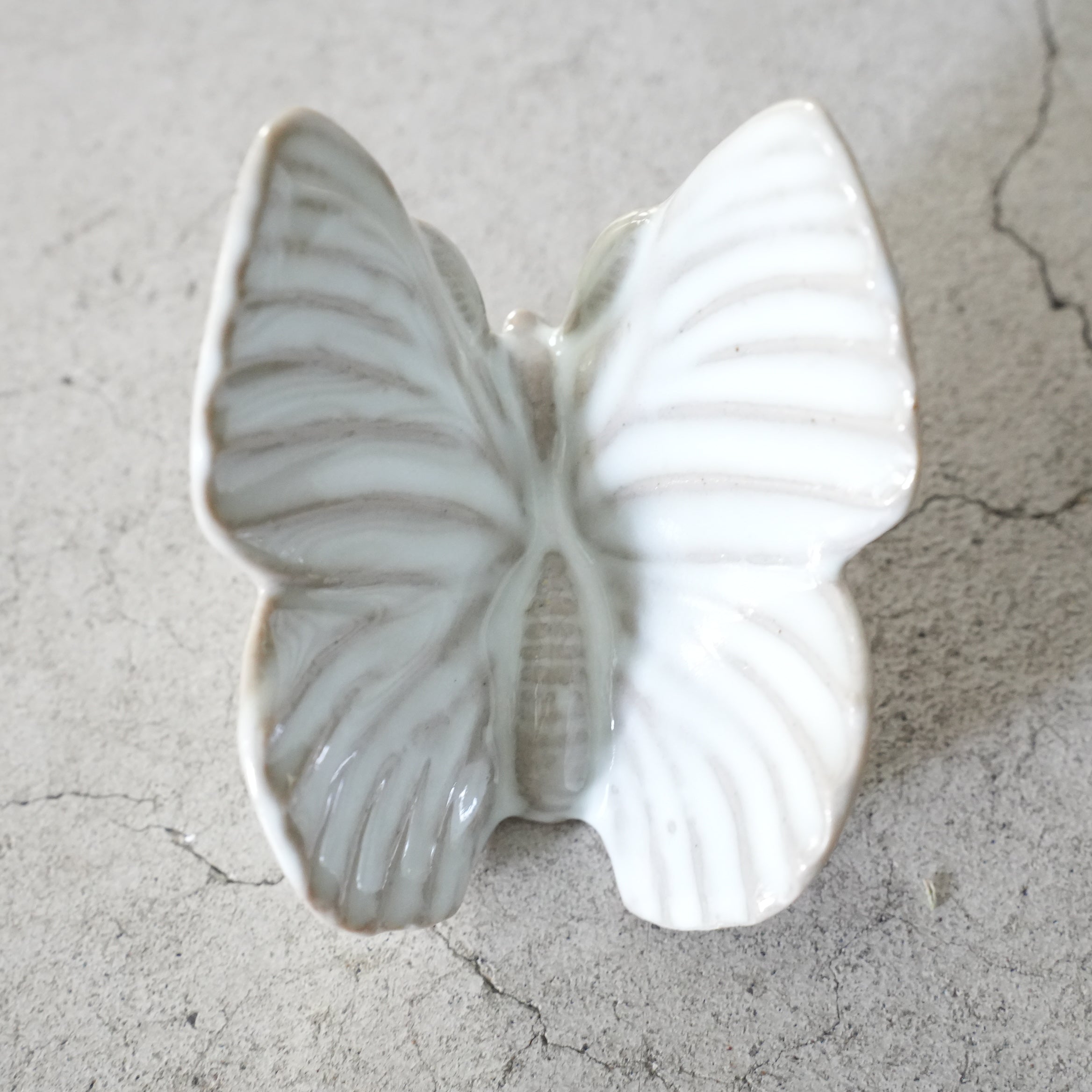 Butterfly Ⅱ White BF-002-05