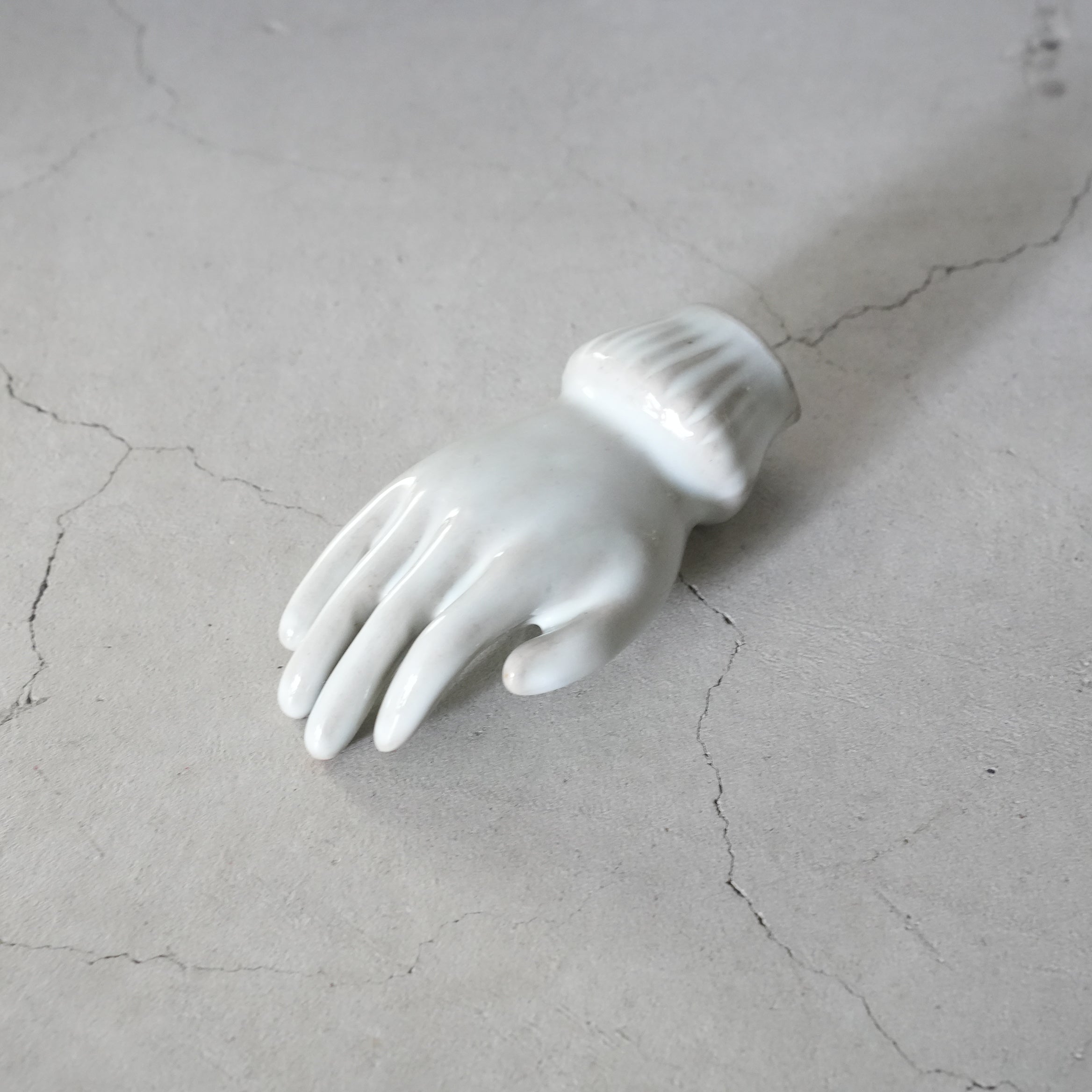 Hand White MS-001-05