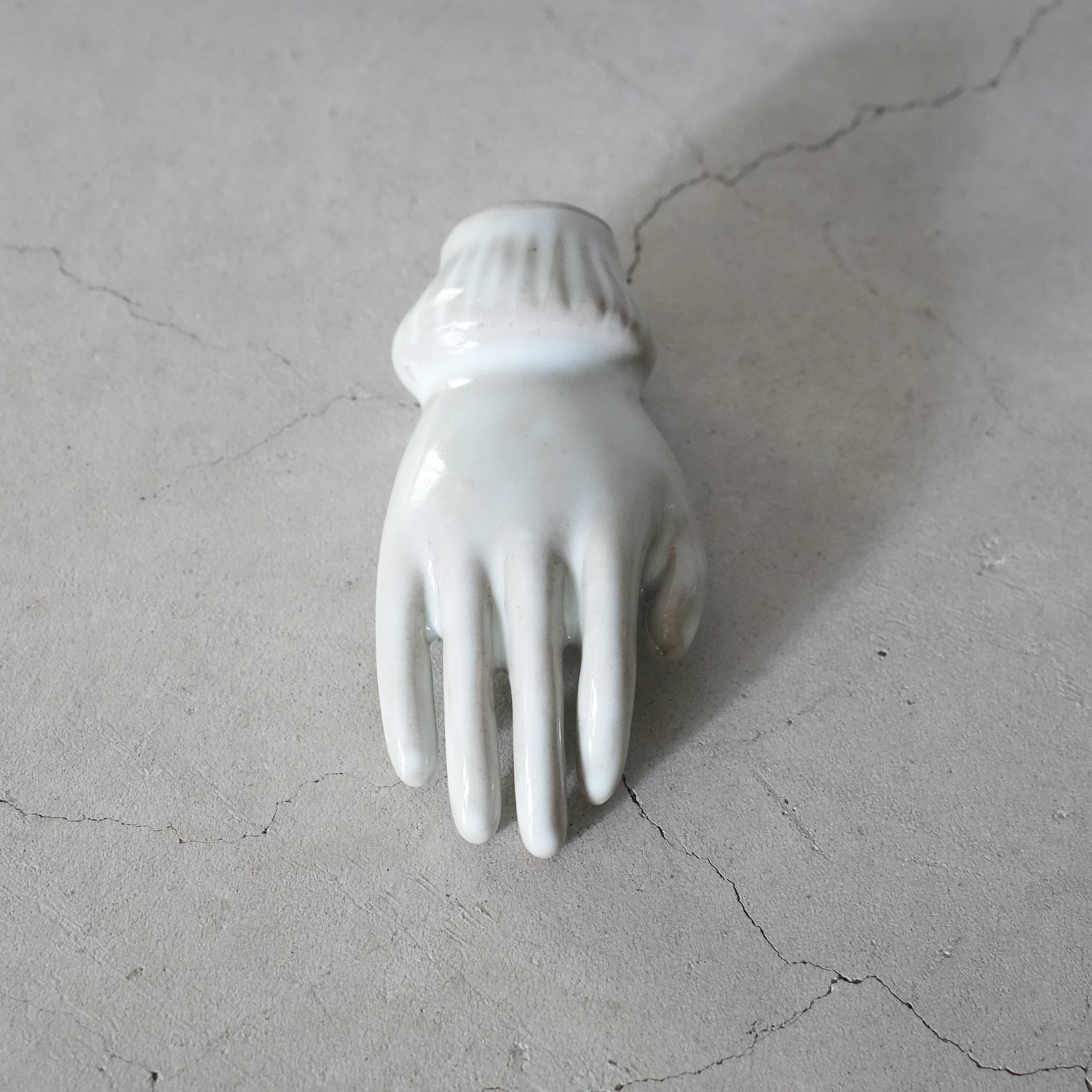 Hand White MS-001-05