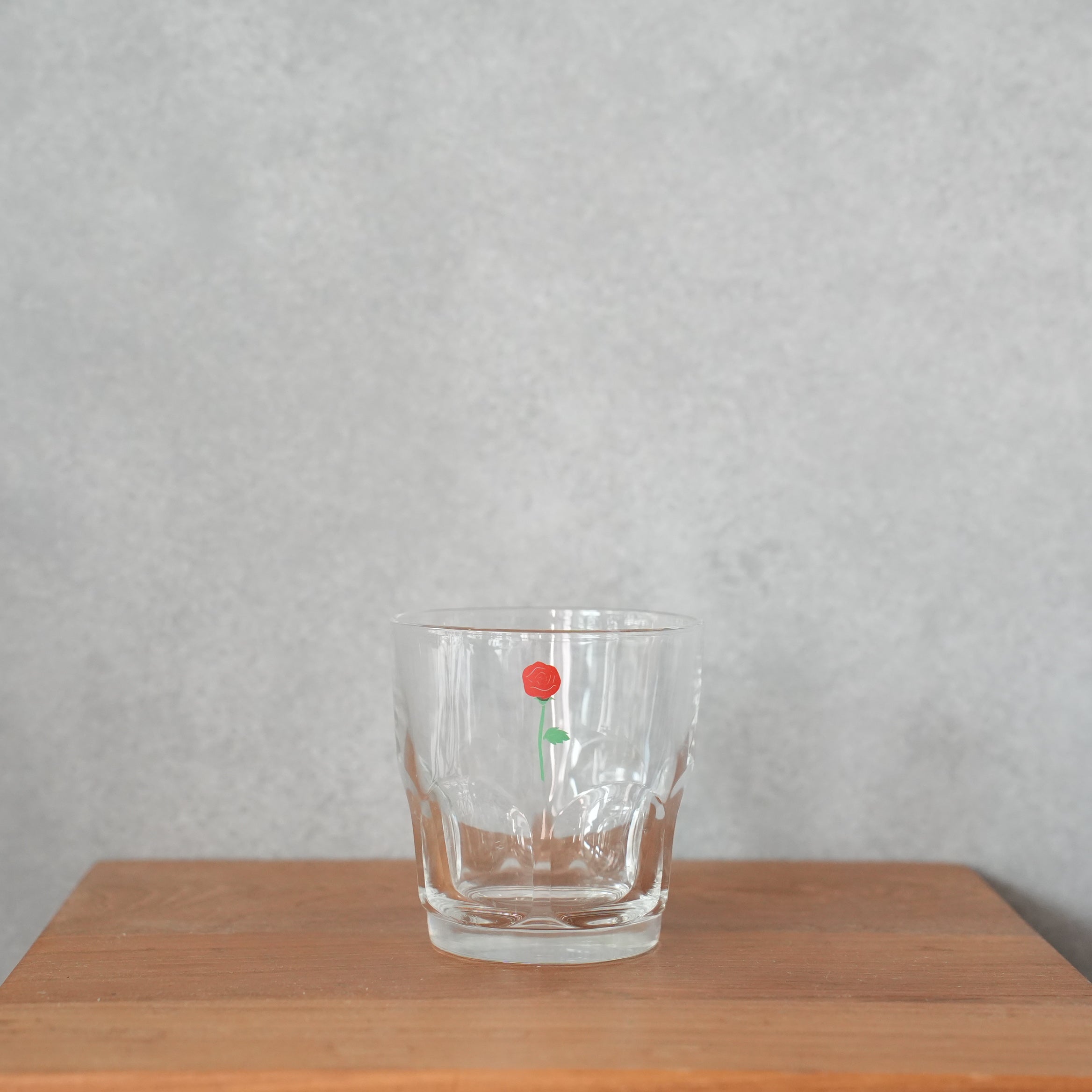 うそみたいなコップ 赤いバラのミニコップ