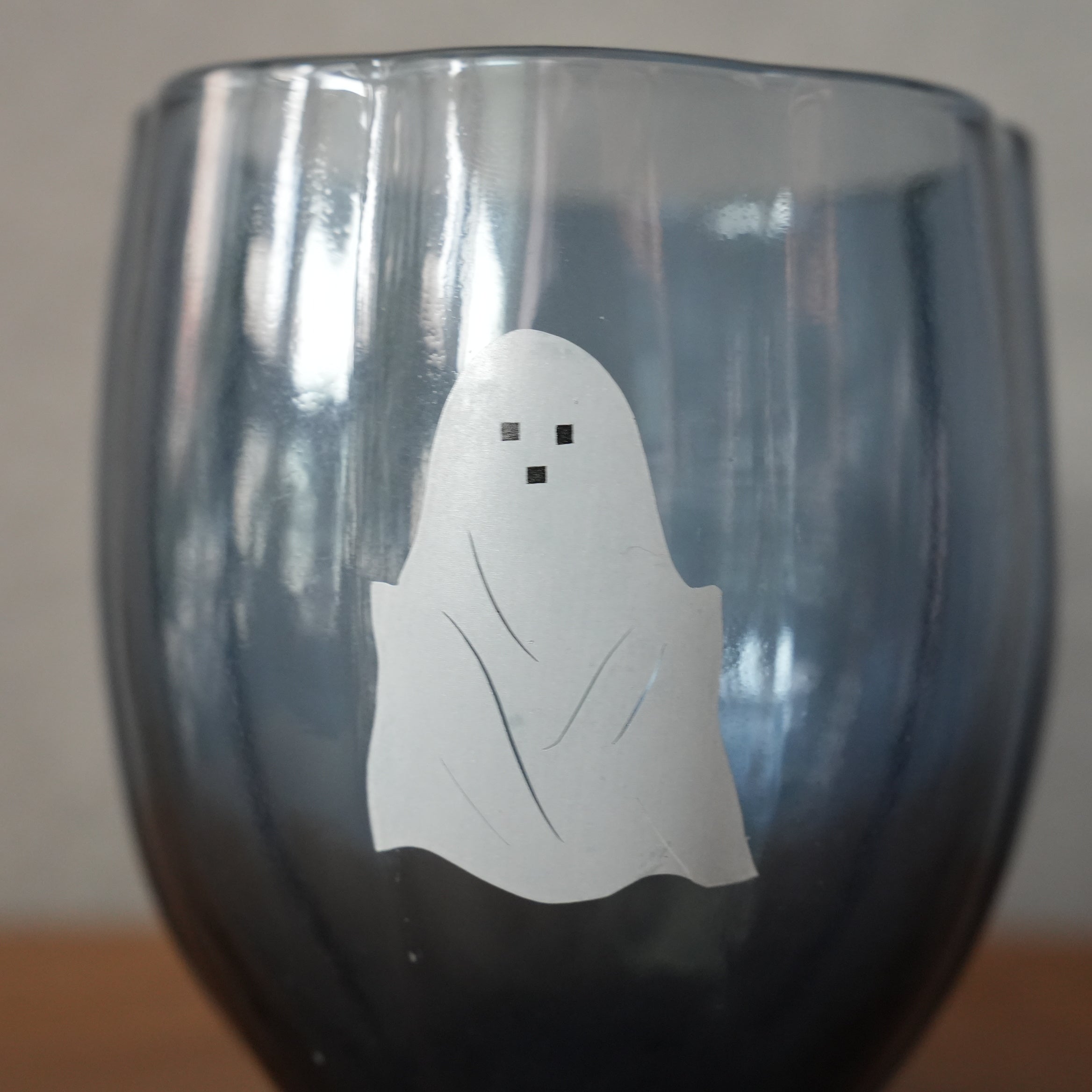 うそみたいなコップ おばけ