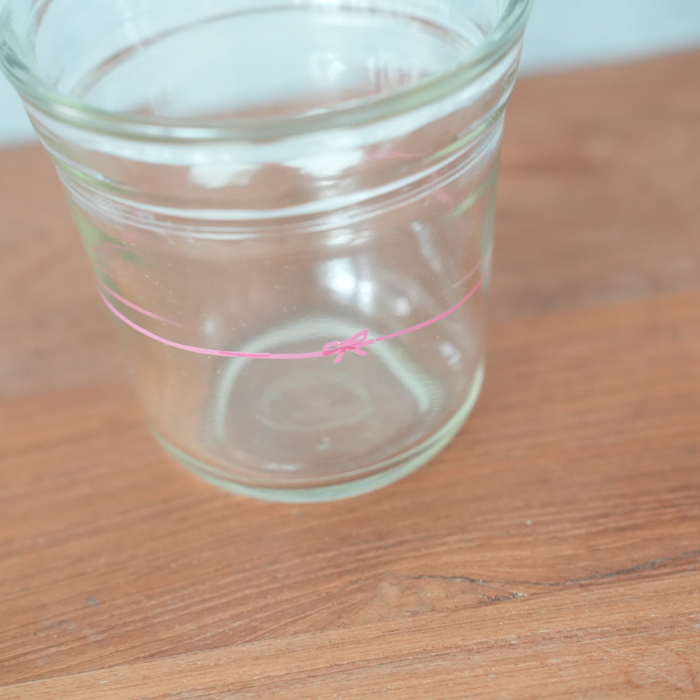 うそみたいなコップ 貝のブラをしているBINKOP