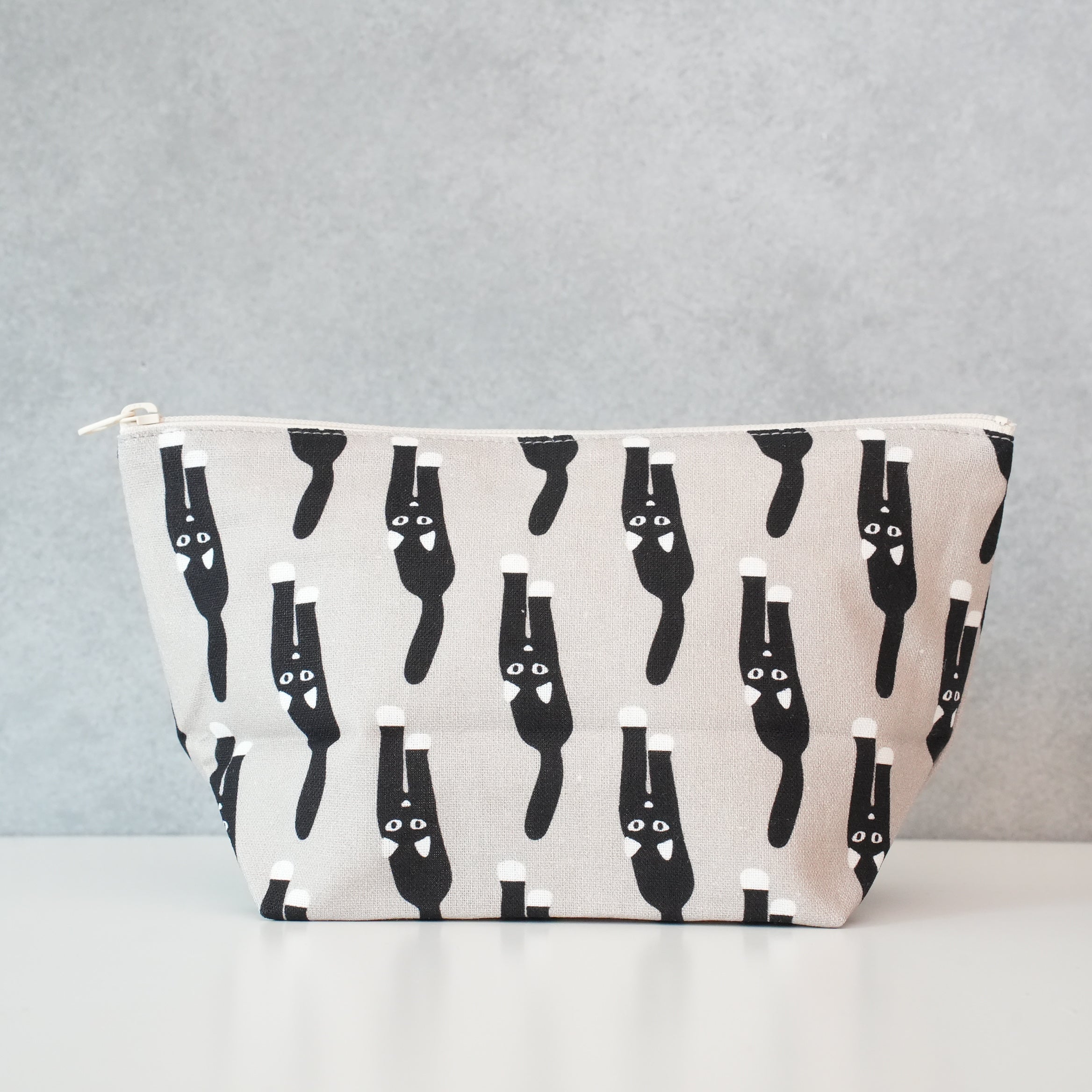 Warmgrey Tail STANDING POUCH