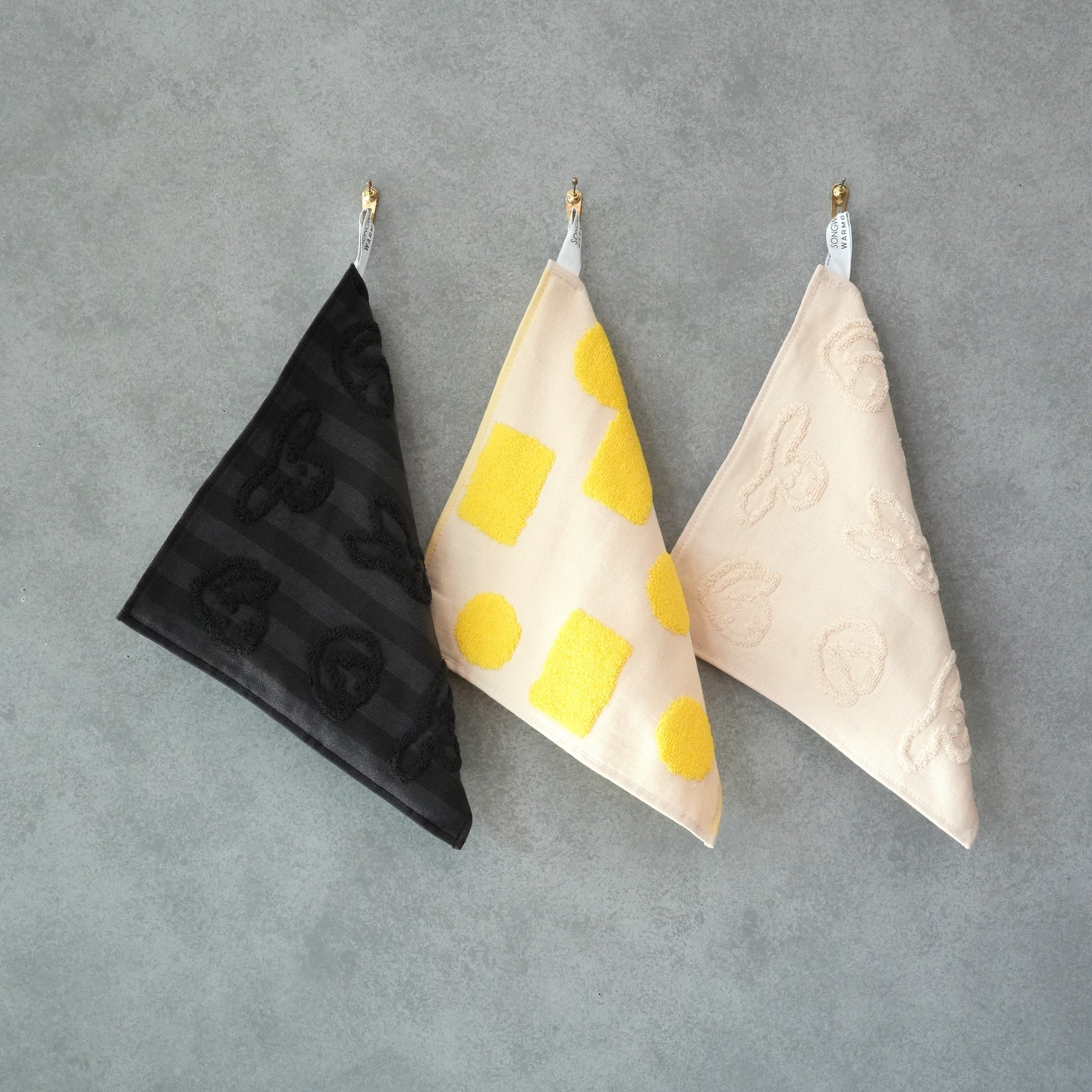 Warmgrey Tail Hand Cloth