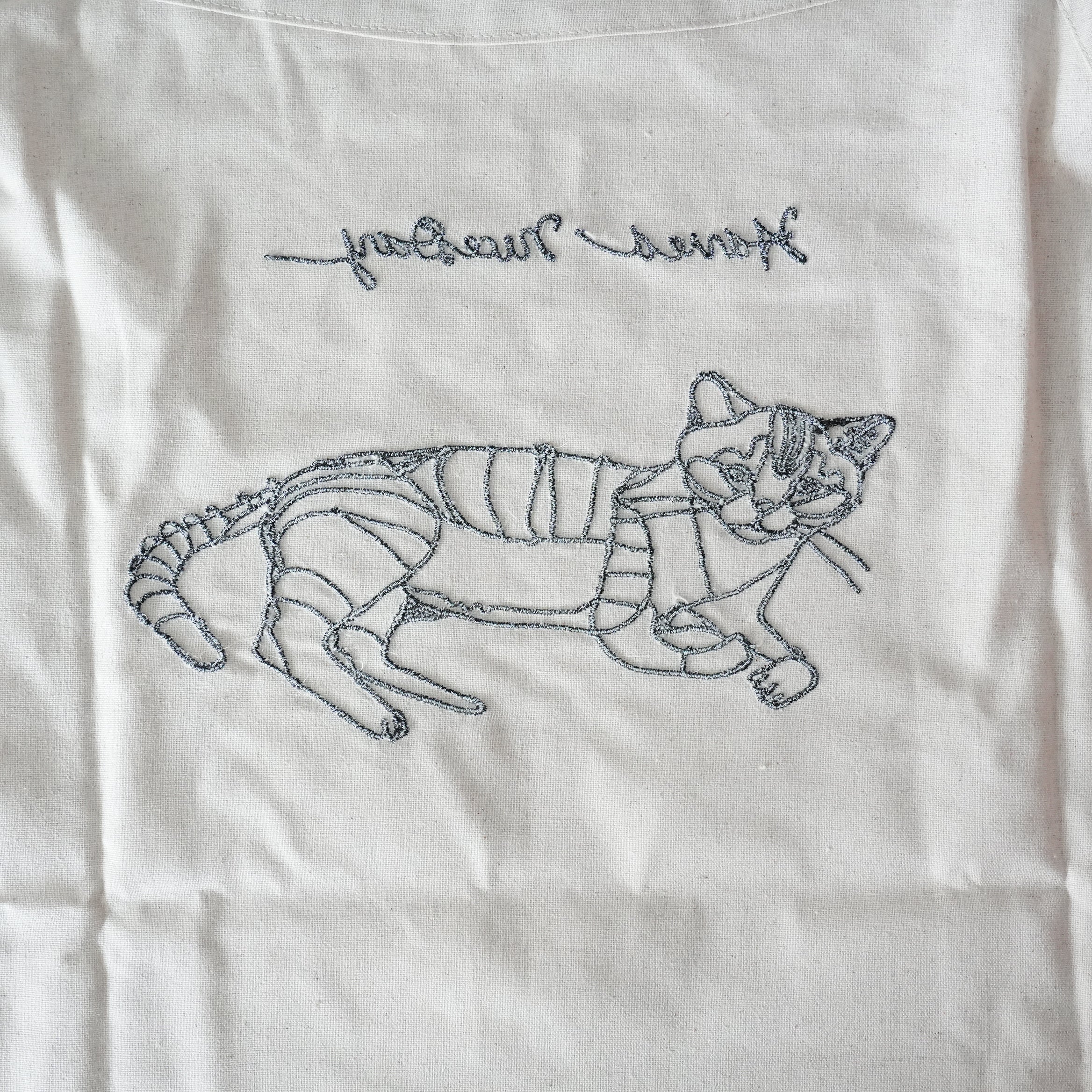 HAyU 刺繍ショートエプロン