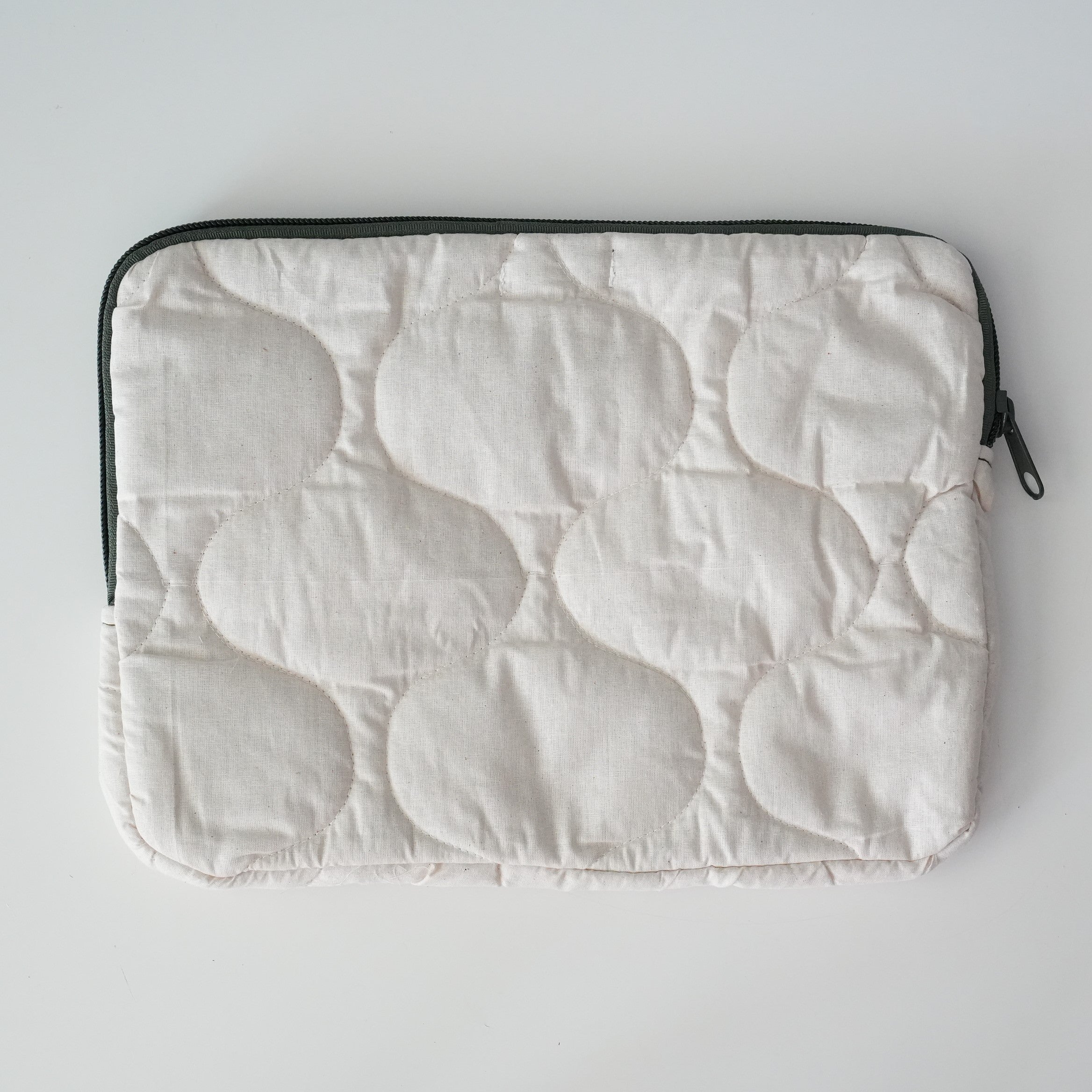 QUILTED LAPTOP CASE