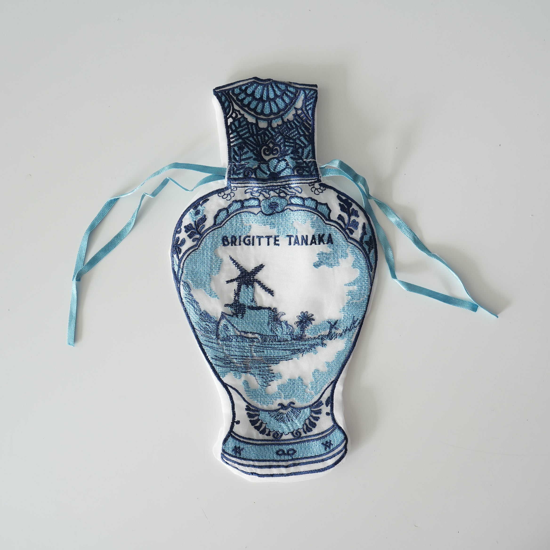 DELFT VASE POUCH