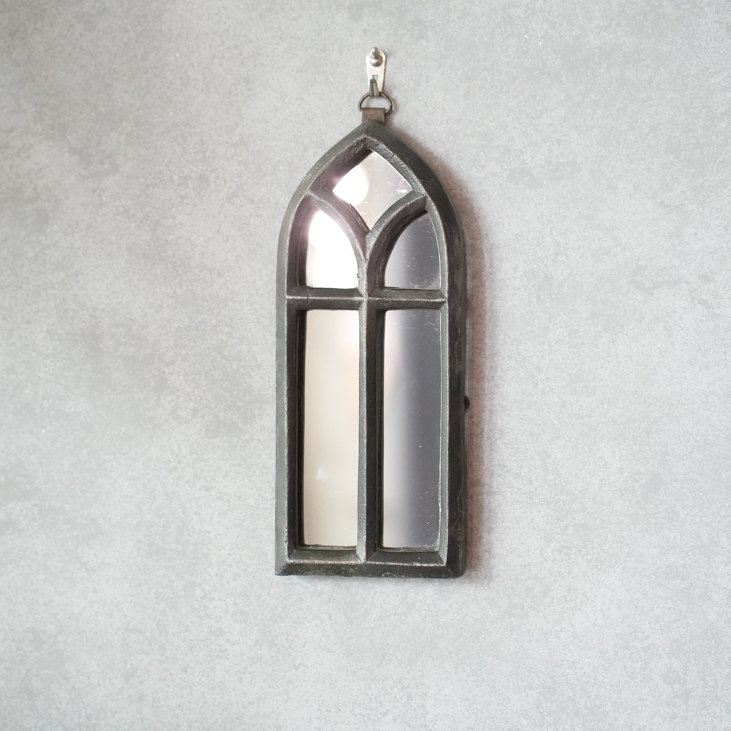 Pointed Frame Mirror S