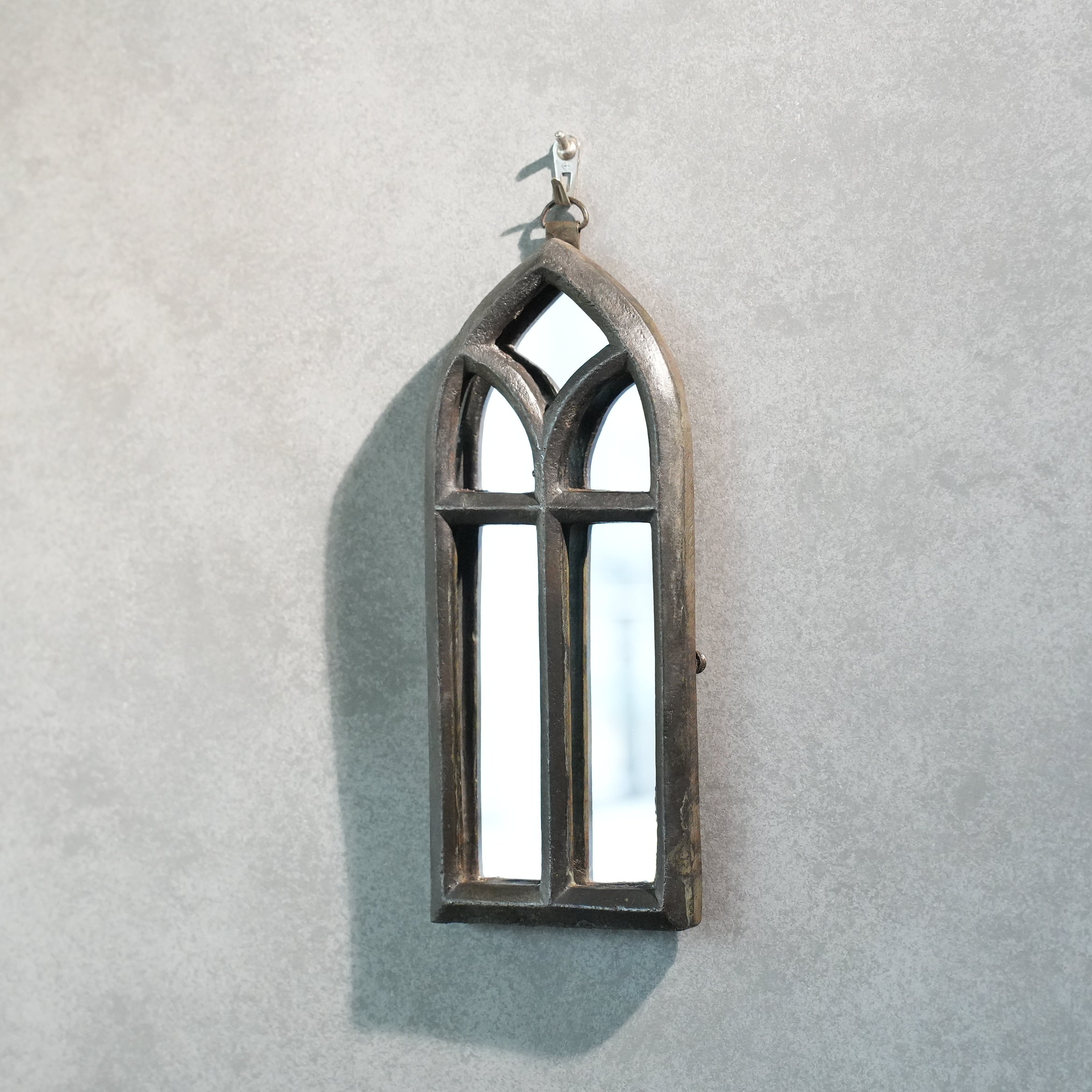 Pointed Frame Mirror S