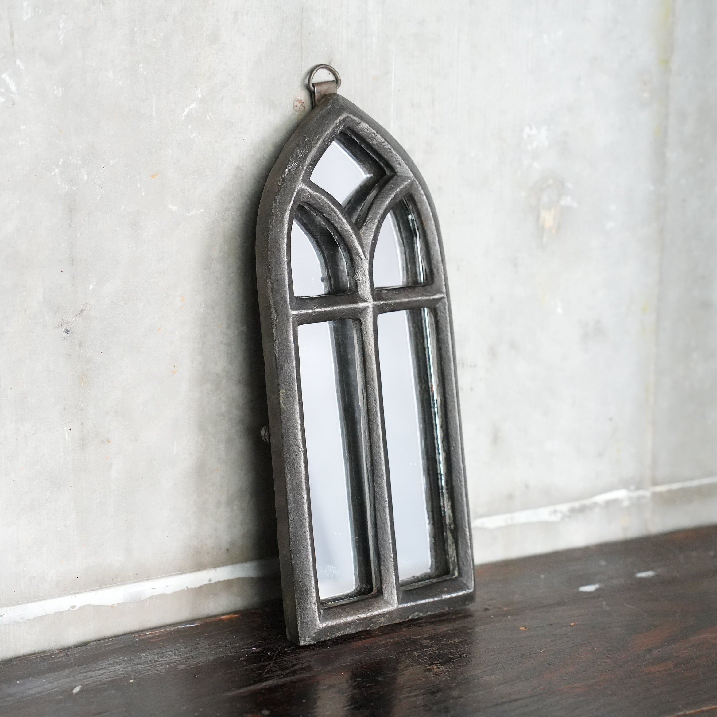 Pointed Frame Mirror S