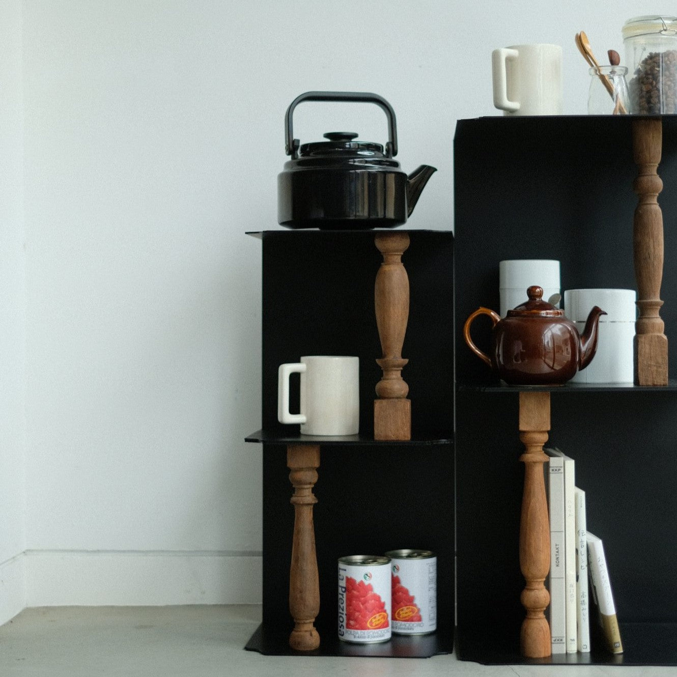 VONA wooden spindle BLOCK SHELF L