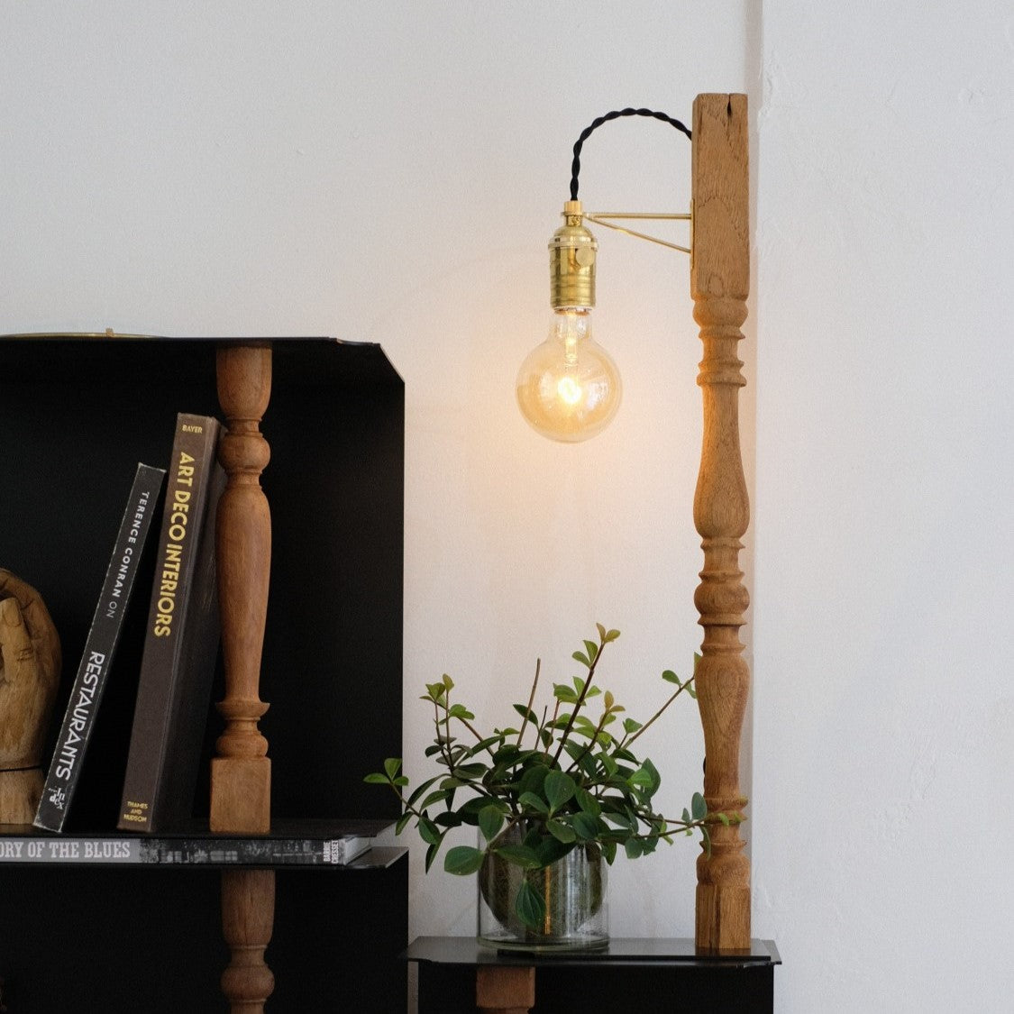 VONA wooden spindle TABLE LAMP