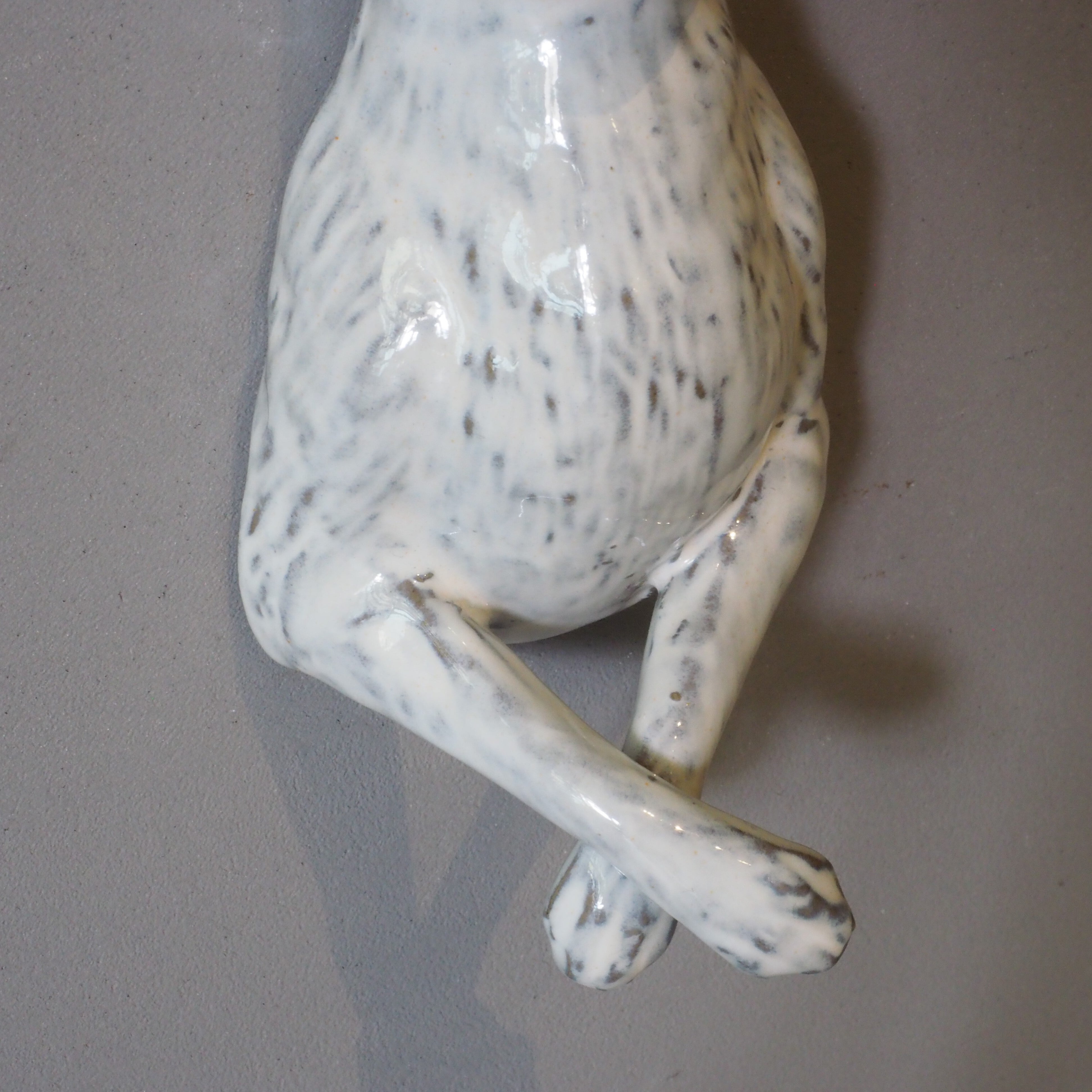 Curious Hare Hook White KN-026H-05