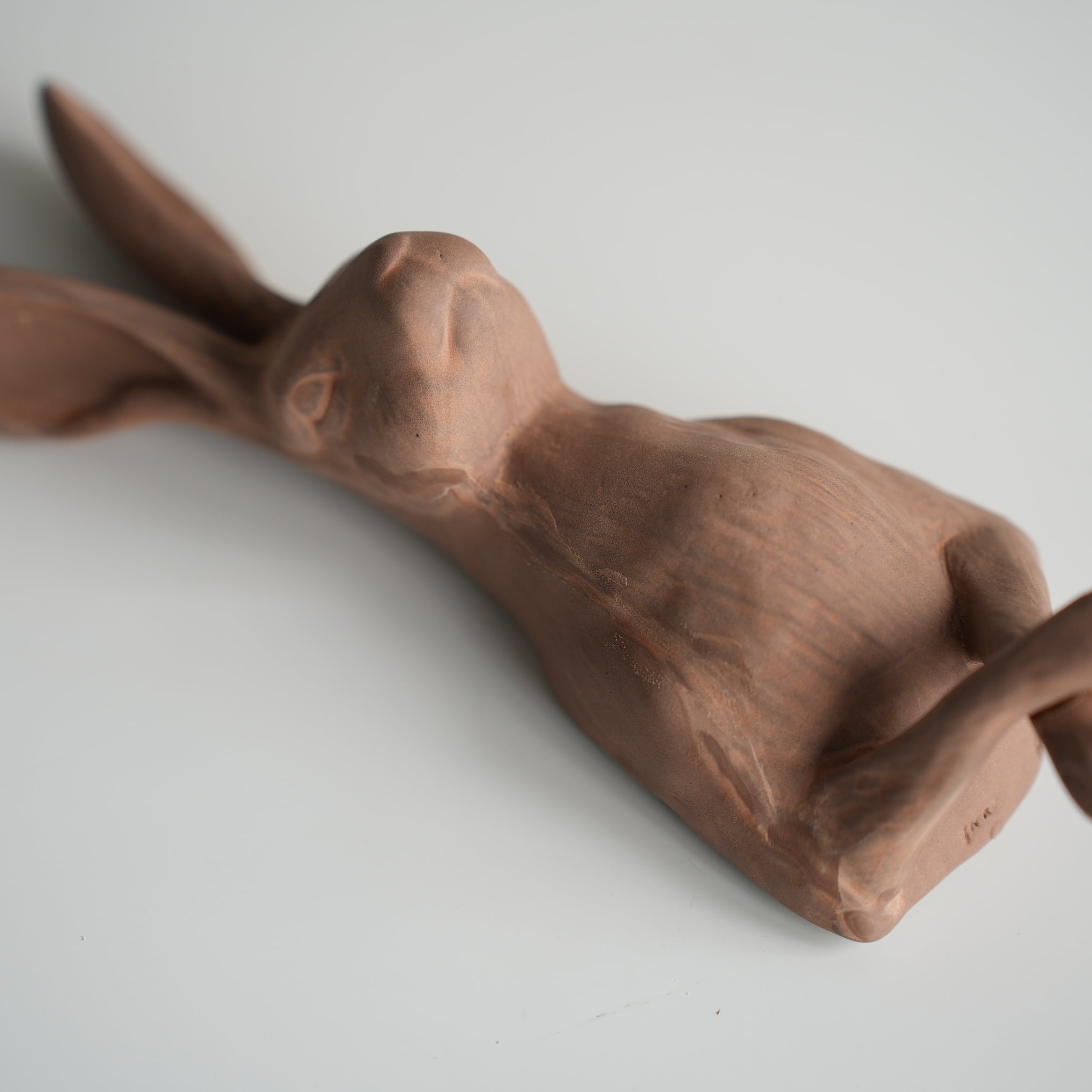 Curious Hare Hook Brown KN-026H-20
