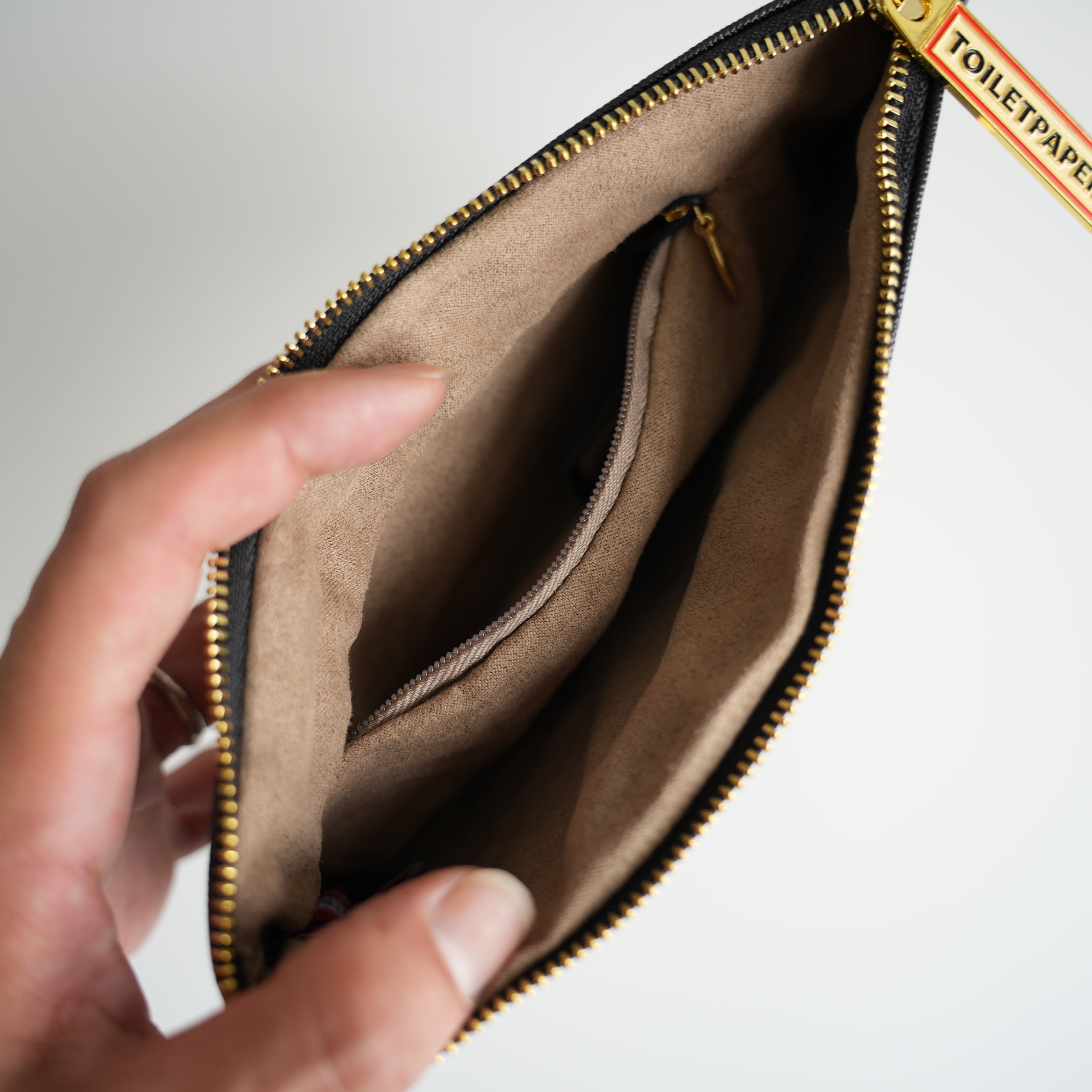 PU Pen Case LIPSTICKS BK SELETTI/ TOILETPAPER