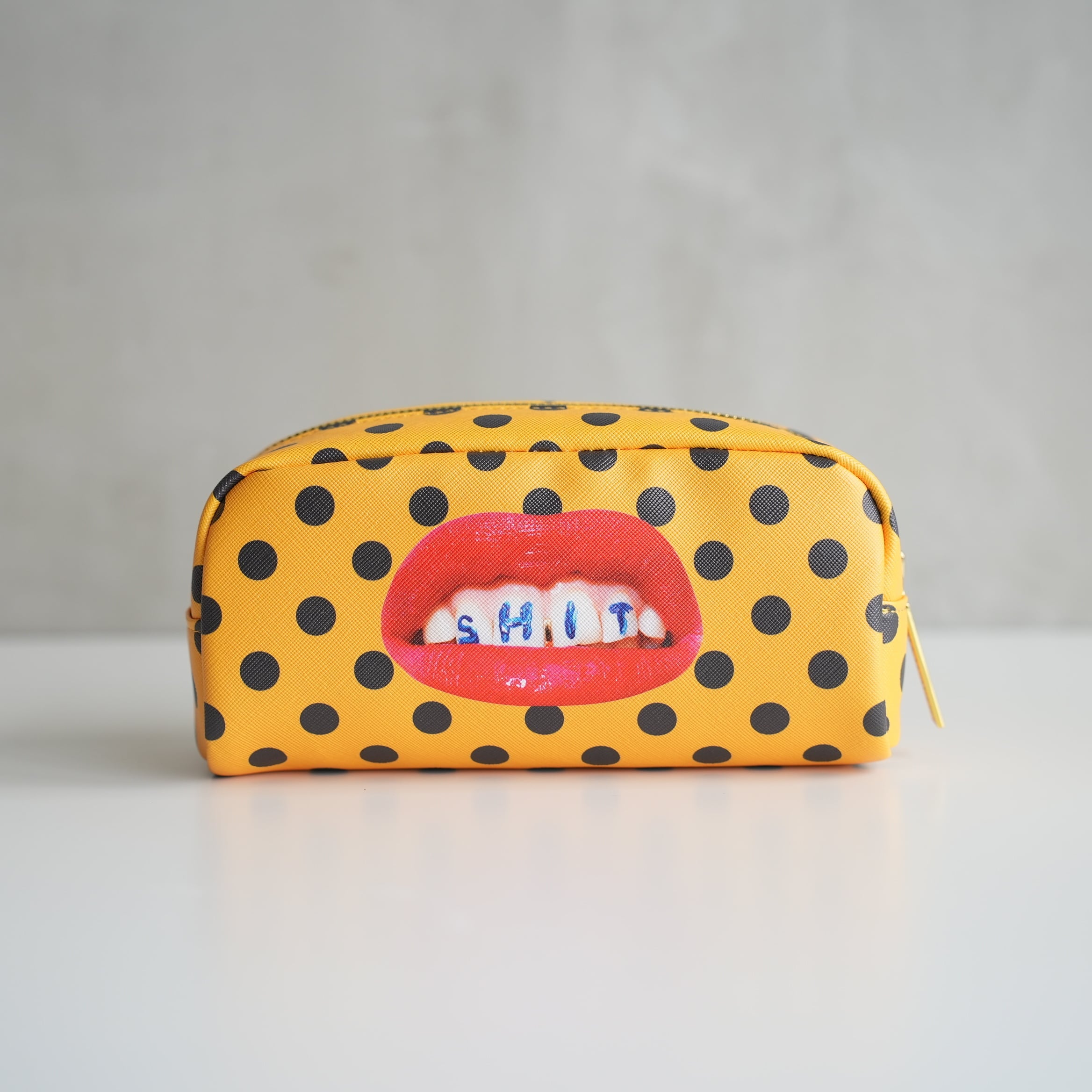 PU case (L) SHIT SELETTI/ TOILETPAPER