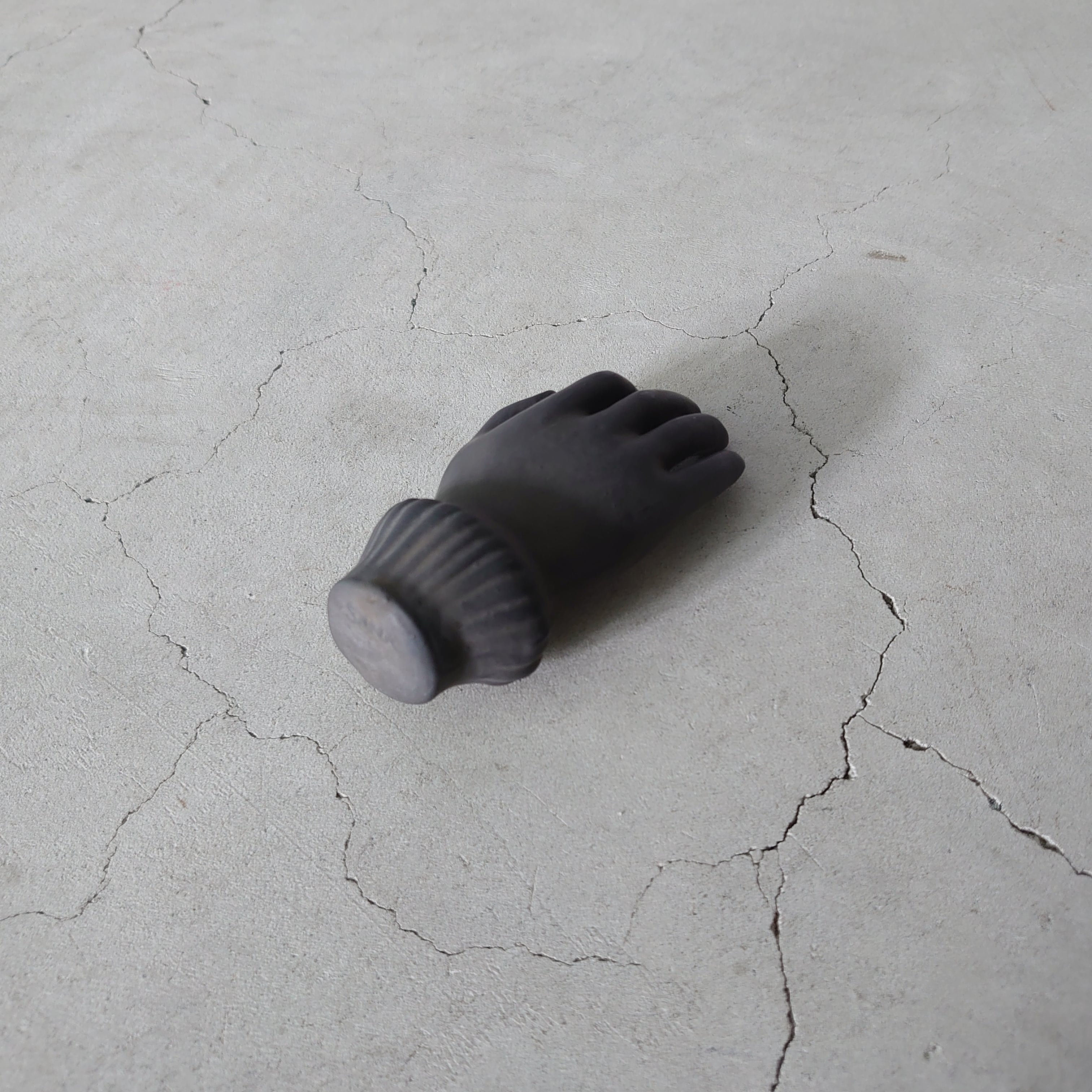 Hand Black MS-001-04