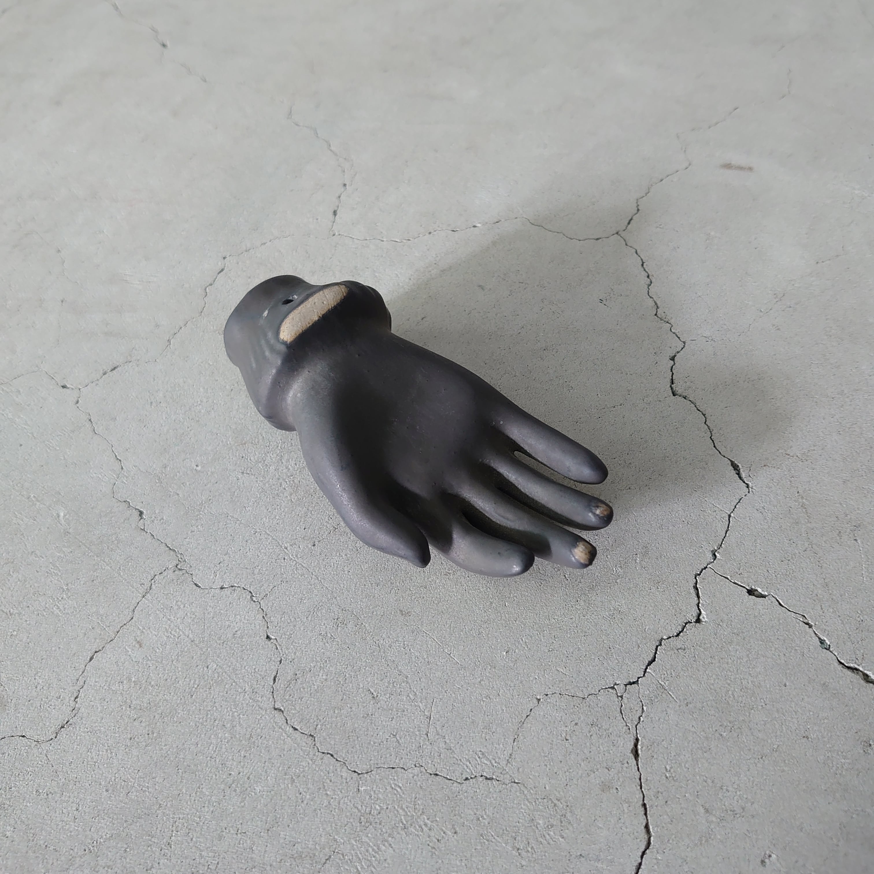 Hand Black MS-001-04