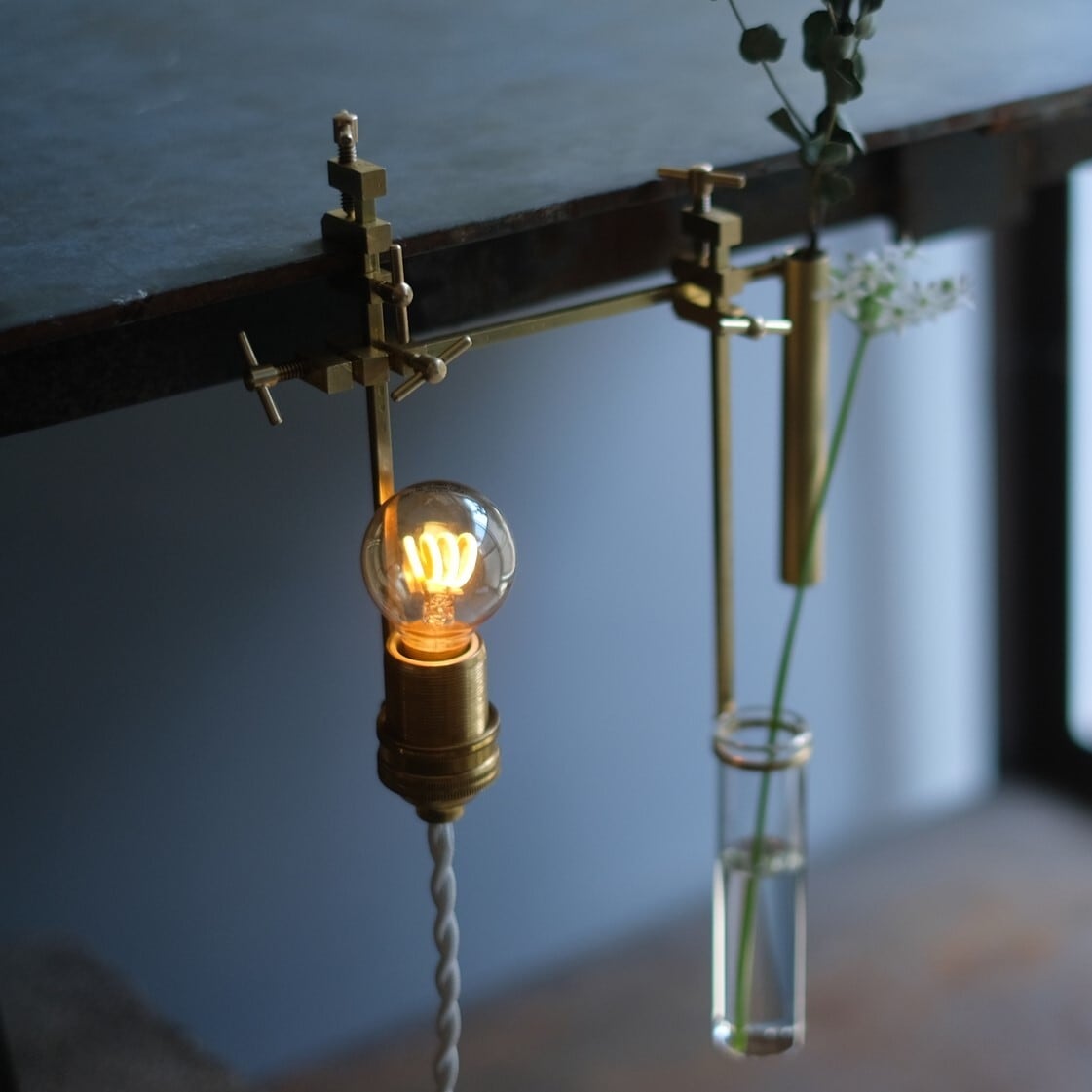 Branch Bit Lamp