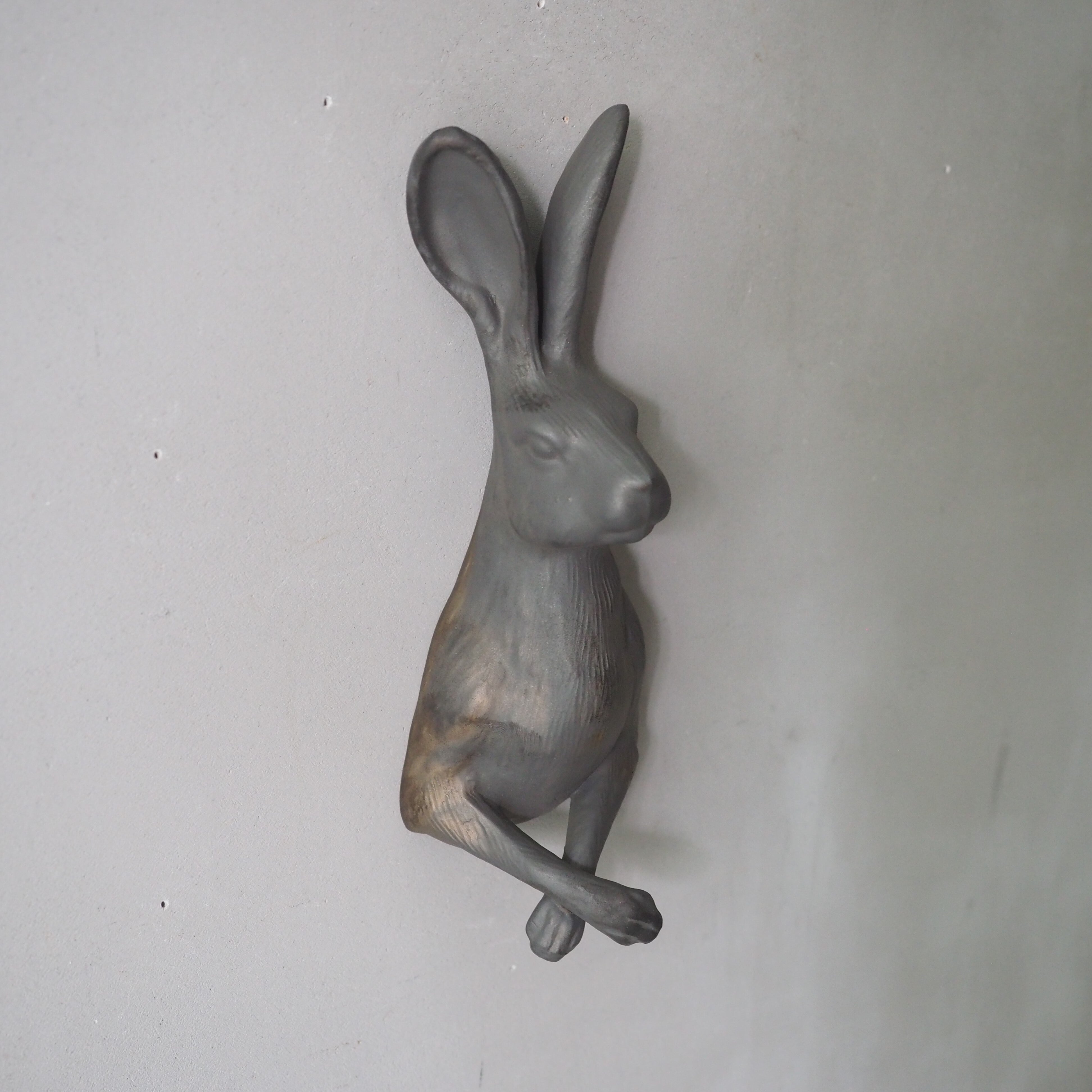 Curious Hare Hook Black KN-026H-04