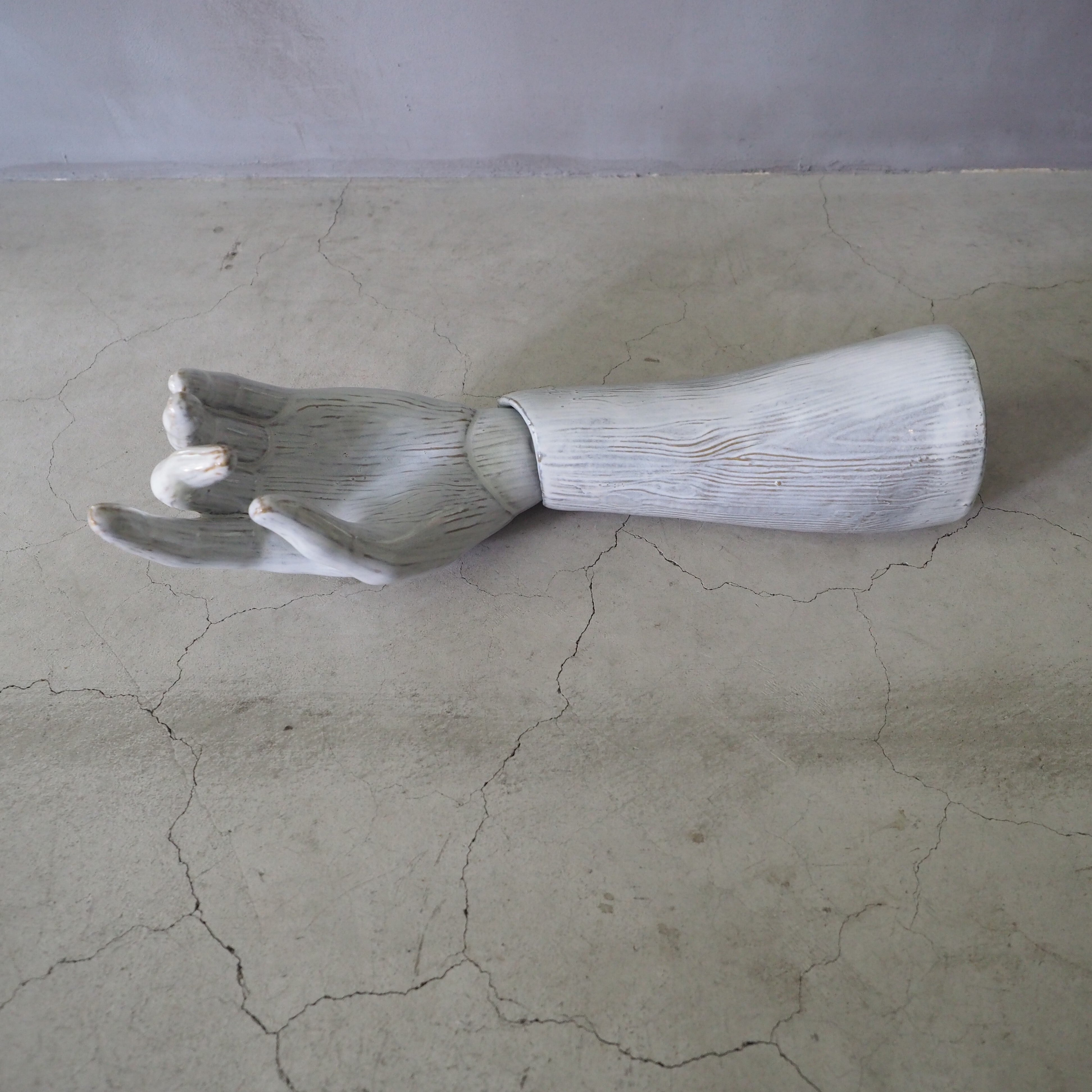 Puppet Arm White HN-001-05