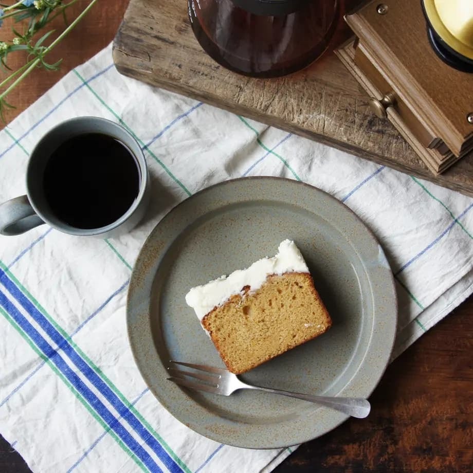 Ancient Pottery Mug Gray
