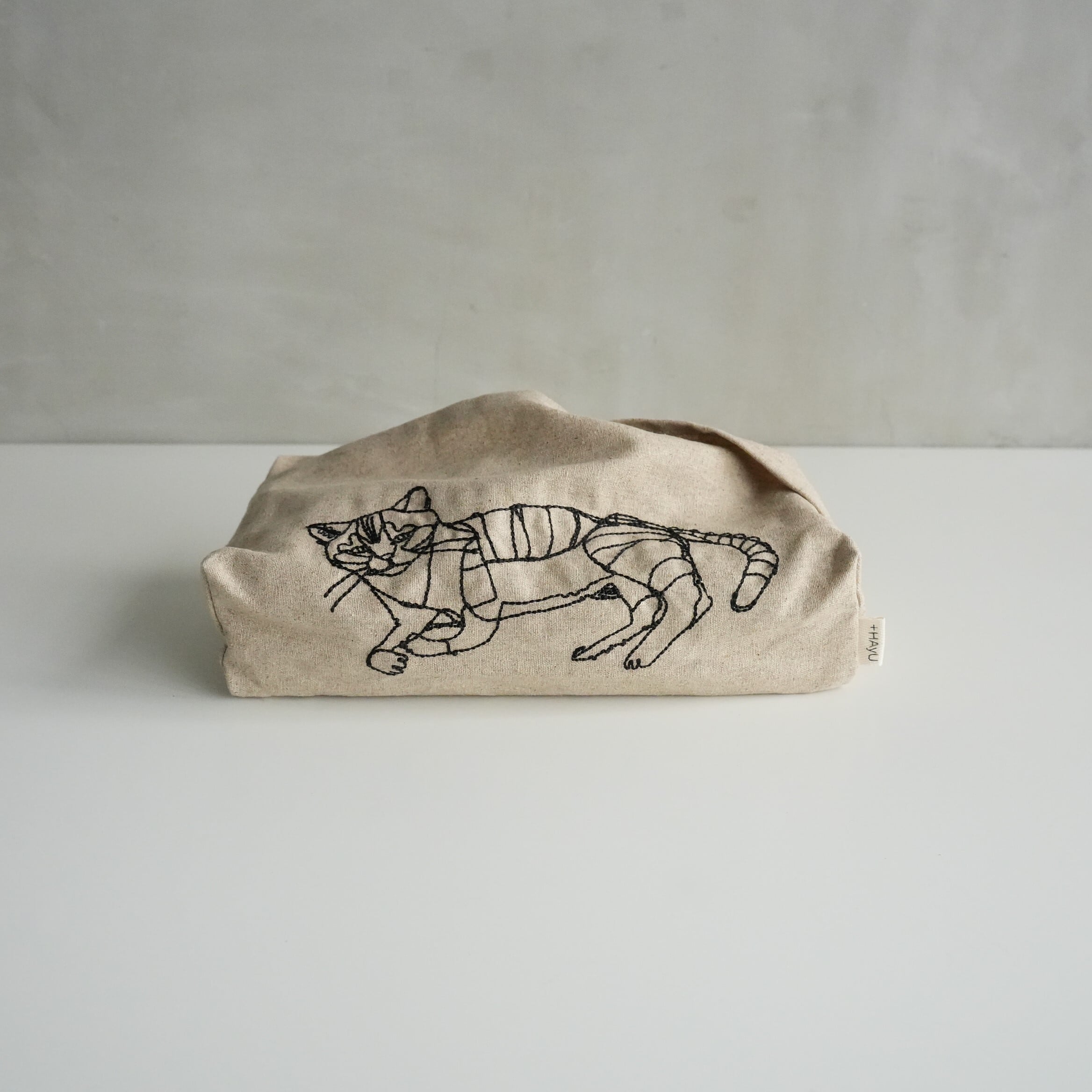 HAyU Tissue Case Cat