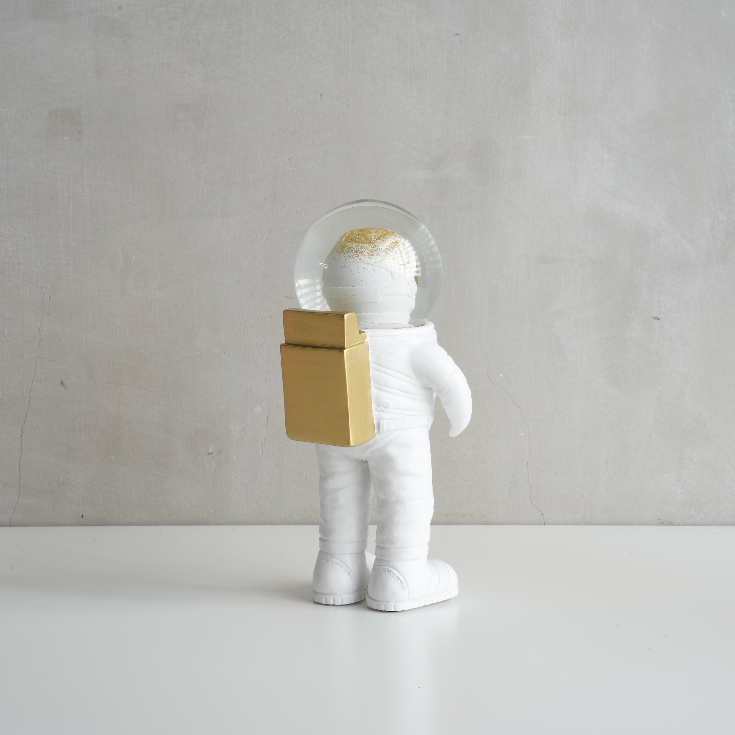 Snow Globe Astronaut