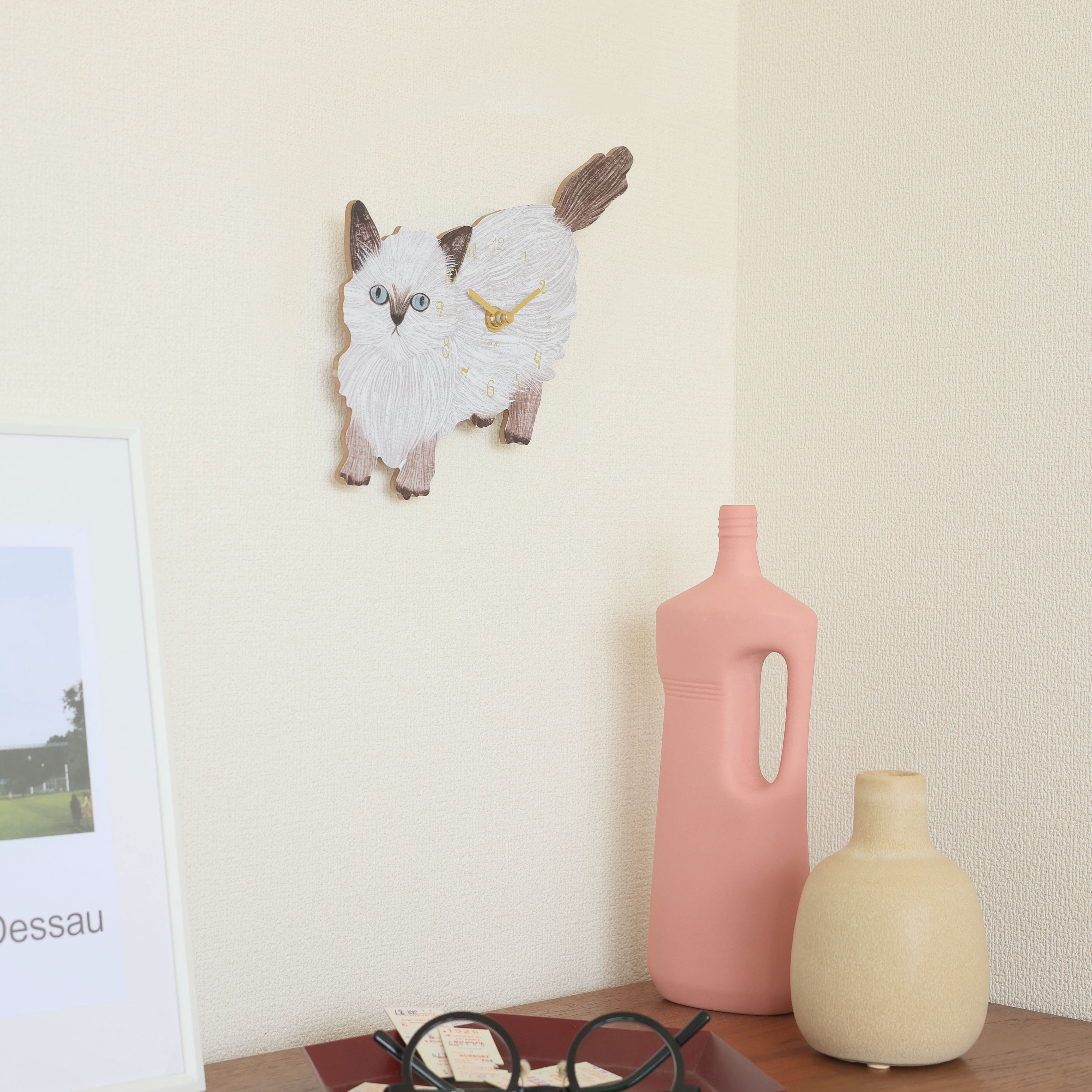 MM Diecut Clock Chad