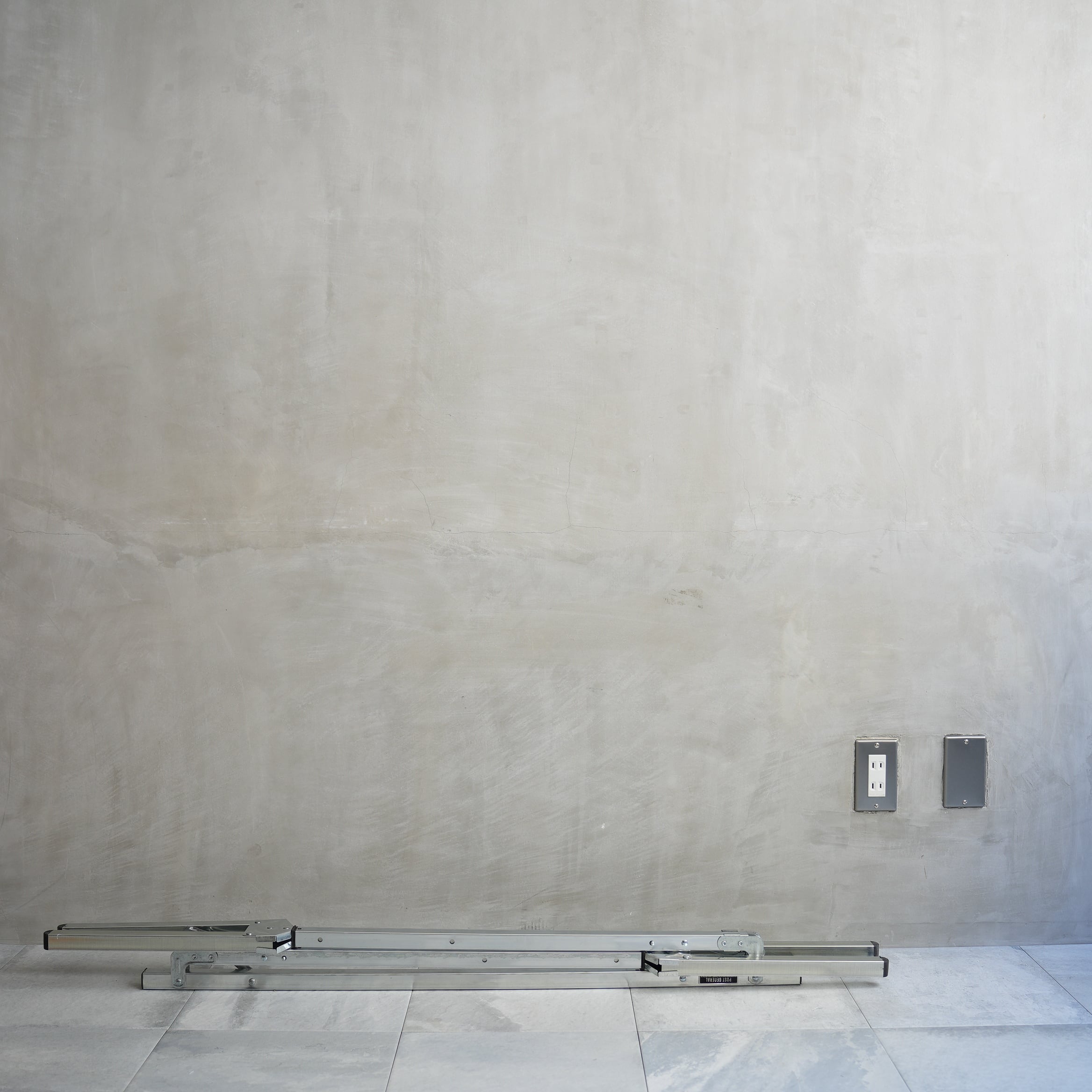 EXHIBITION FOLDABLE HANGER RACK Silver