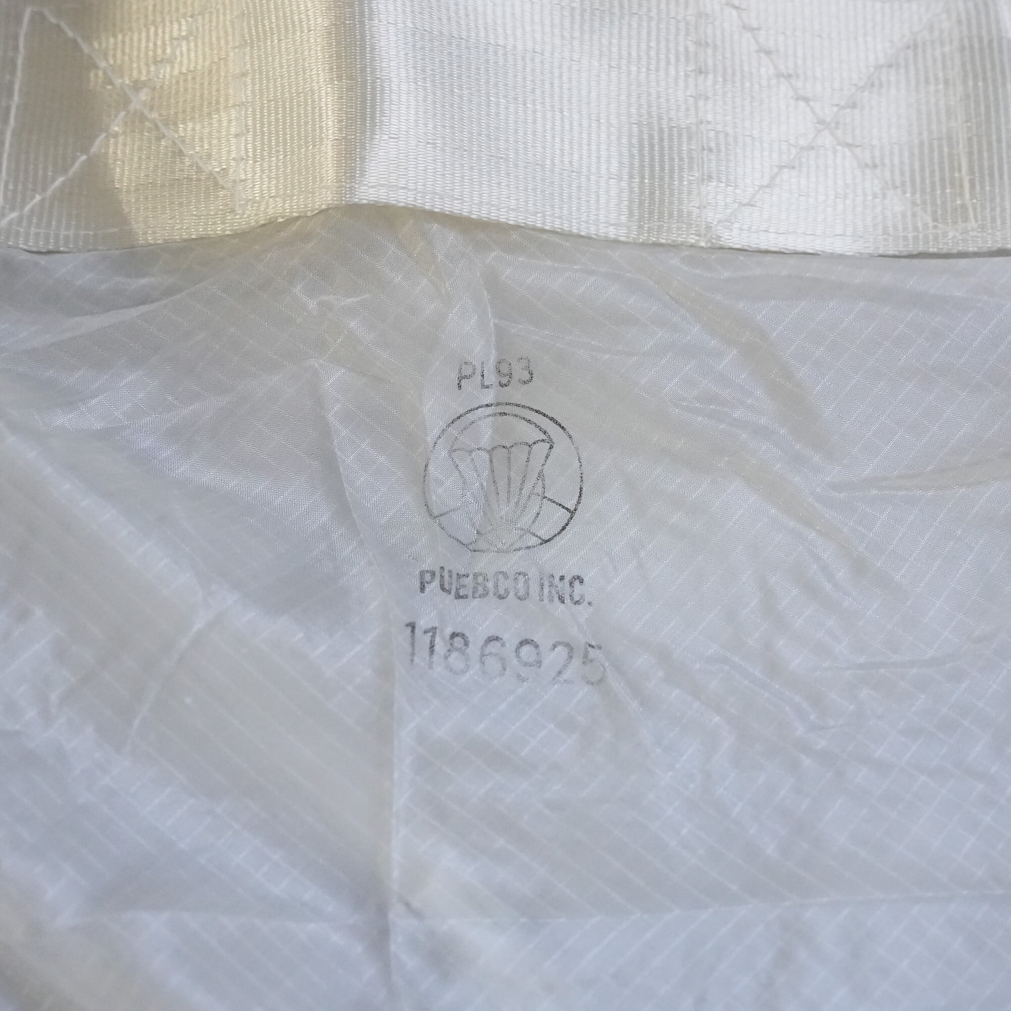 VINTAGE PARACHUTE LIGHT 2-WAY BAG White