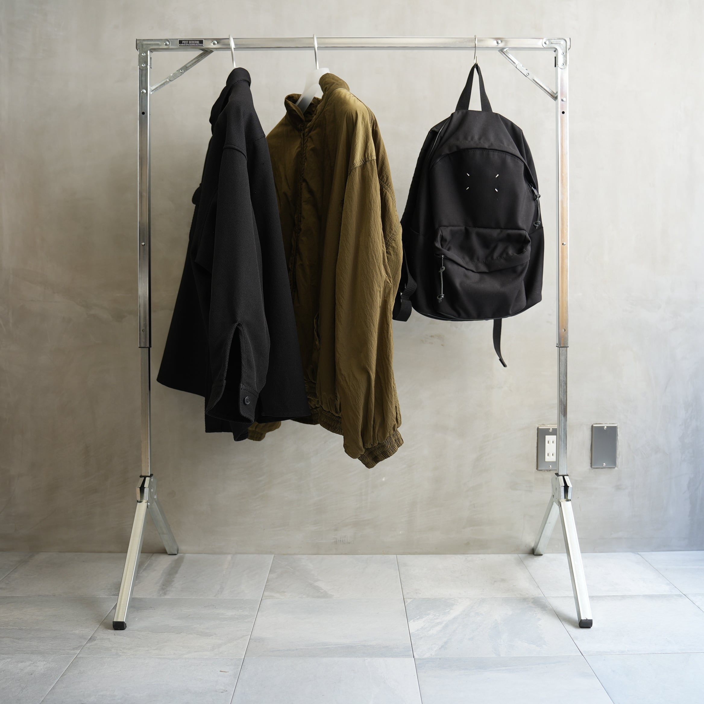 EXHIBITION FOLDABLE HANGER RACK Black