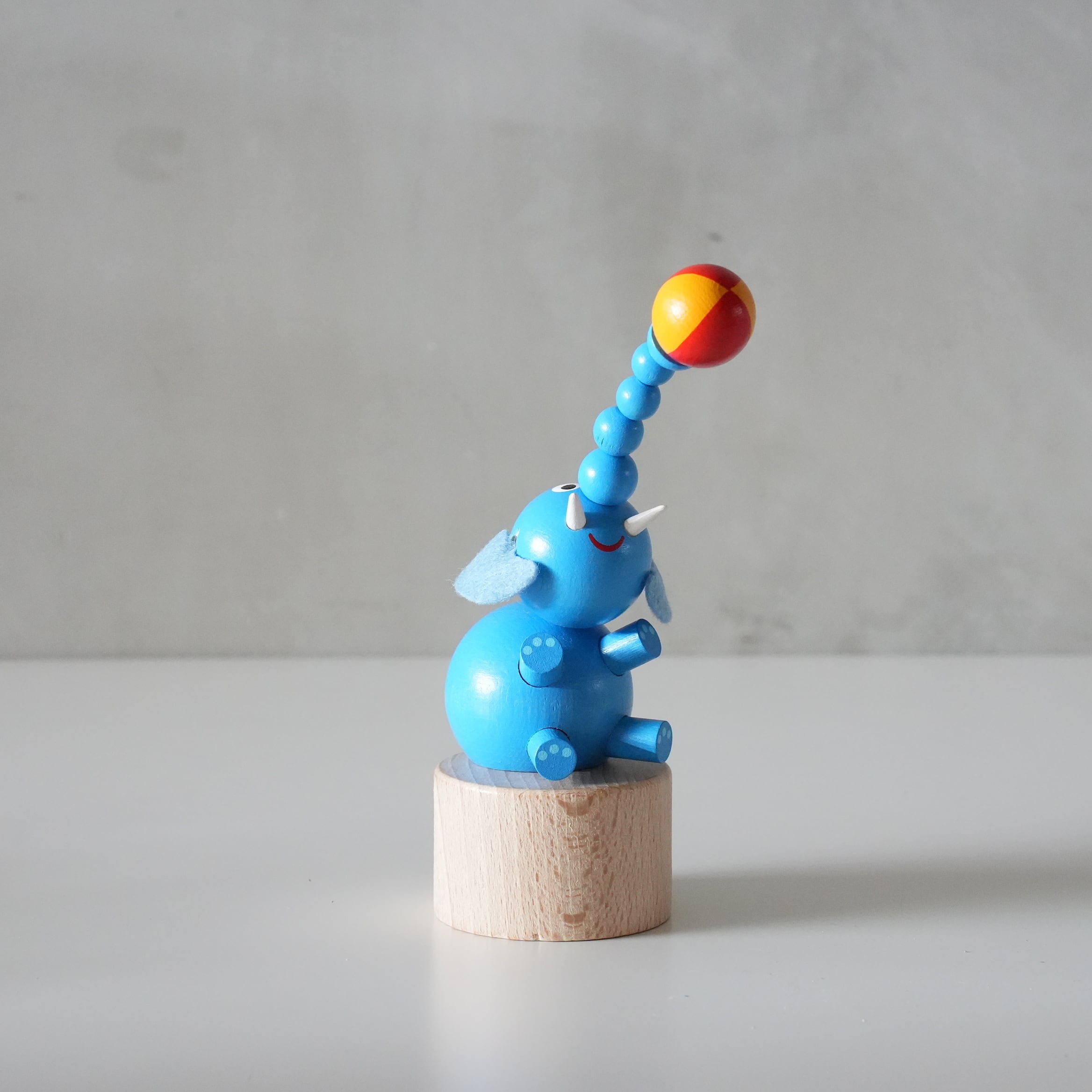 DETOA Wooden Push Up Toy Elephant