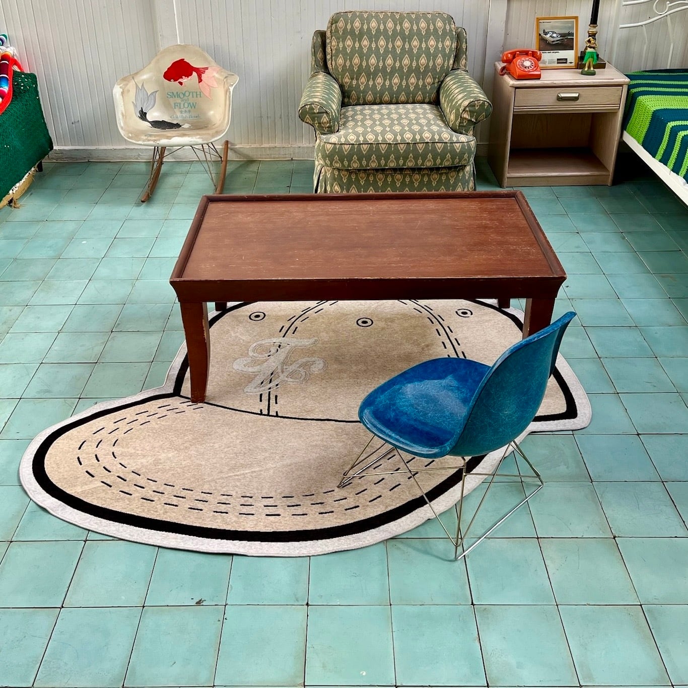 Motif Rug Mat White Cap