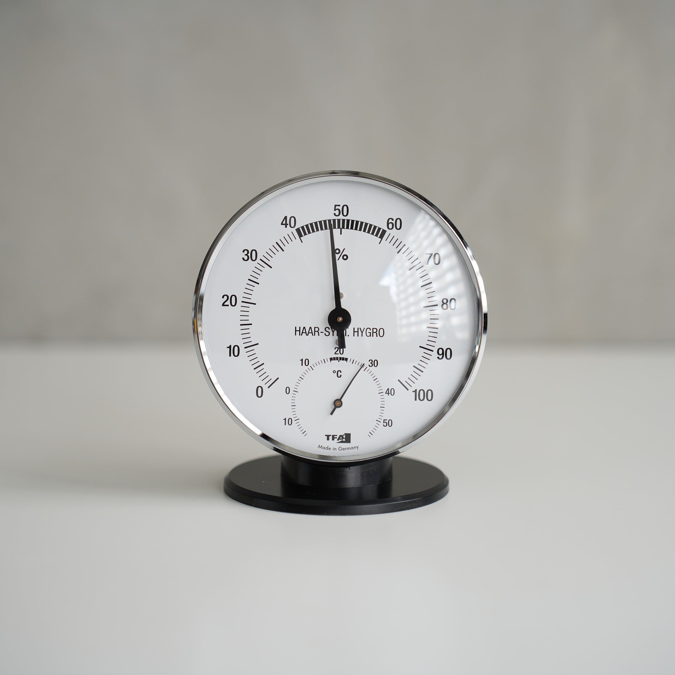 Analogue Thermo-Hygrometer 45.2032