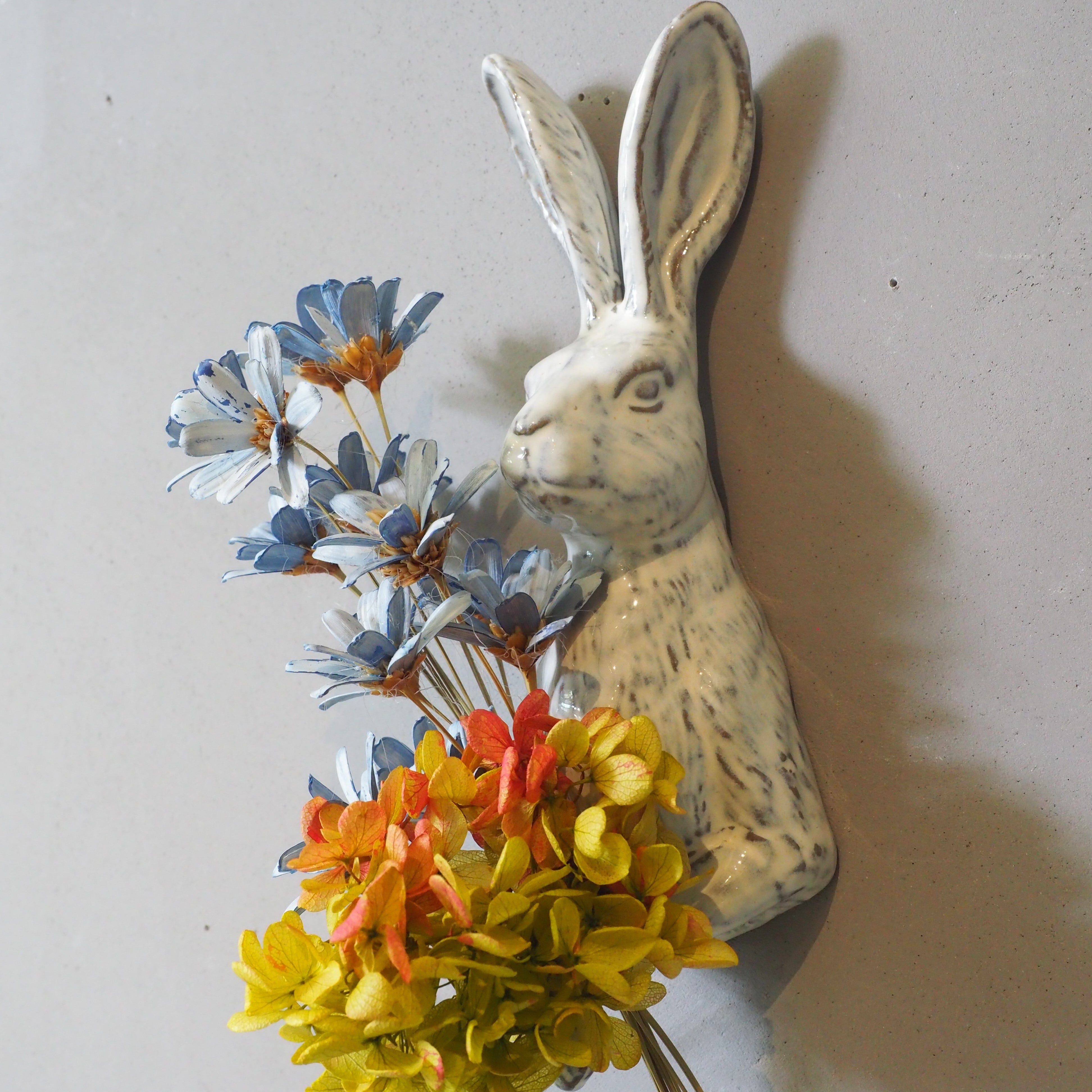 Curious Hare Hook White KN-026H-05