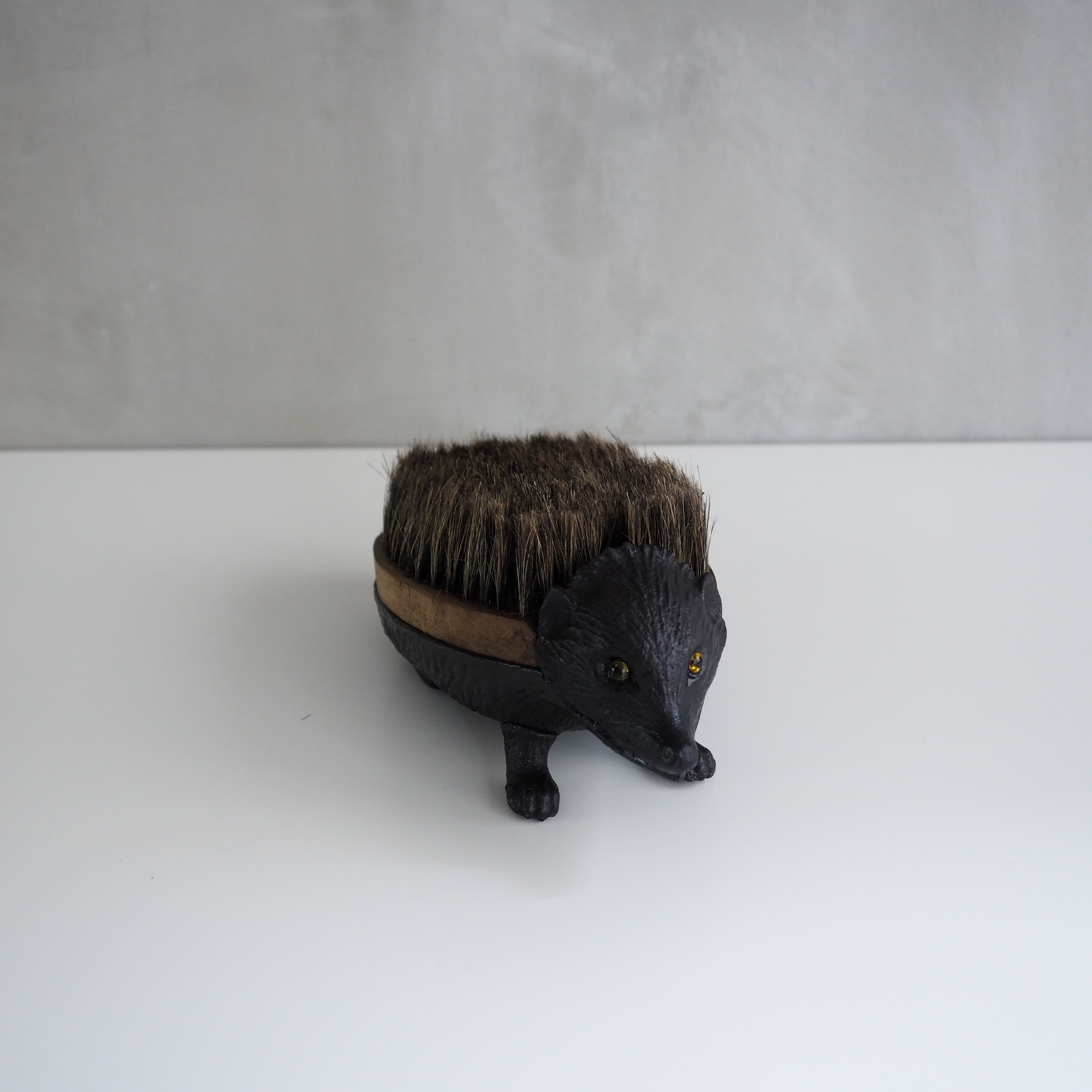 HEDGEHOG FOOT BRUSH
