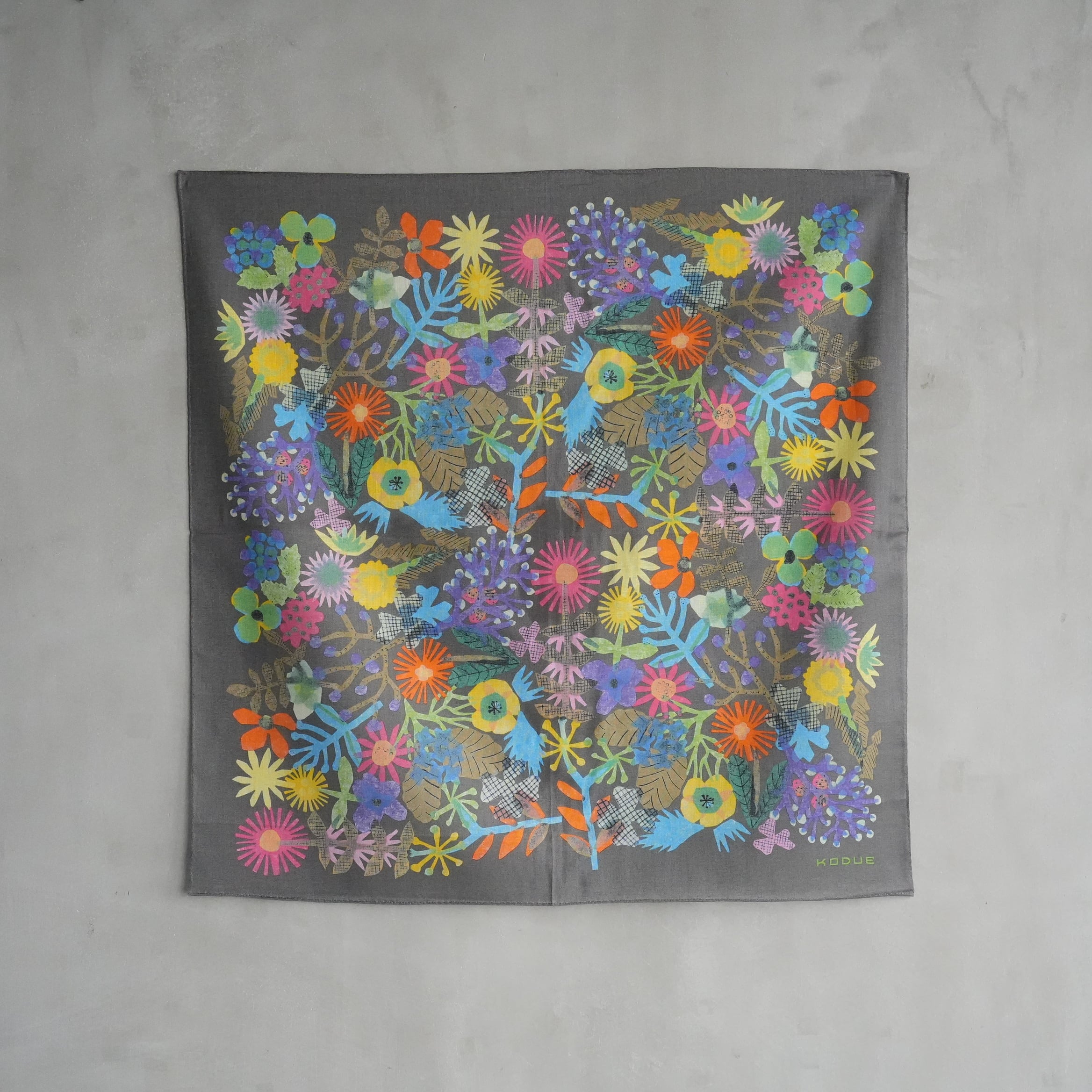 KODUE HIBINO Handkerchief　FLOWERS　グレー