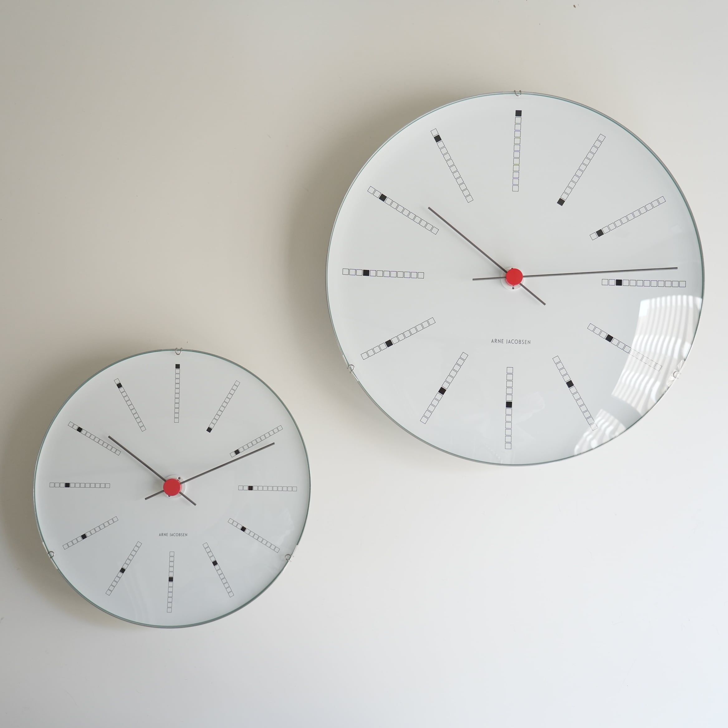 ARNE JACOBSEN Wall Clock Bankers 210mm