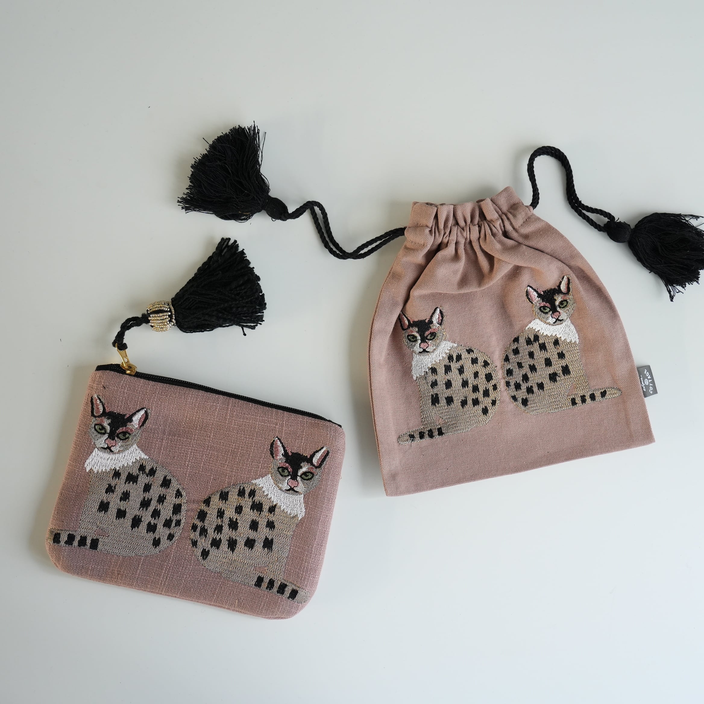 Twin Cat Drawstring Bag